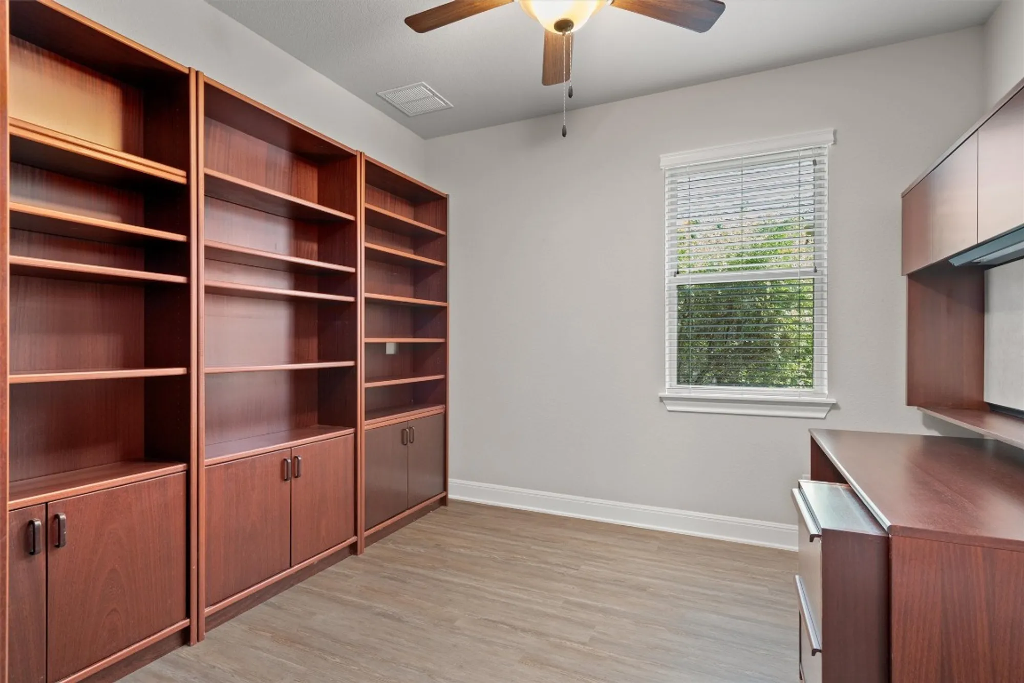 Property Slideshow image 26 of 39 | 3241 aurelia ln, Round Rock, TX, 78665