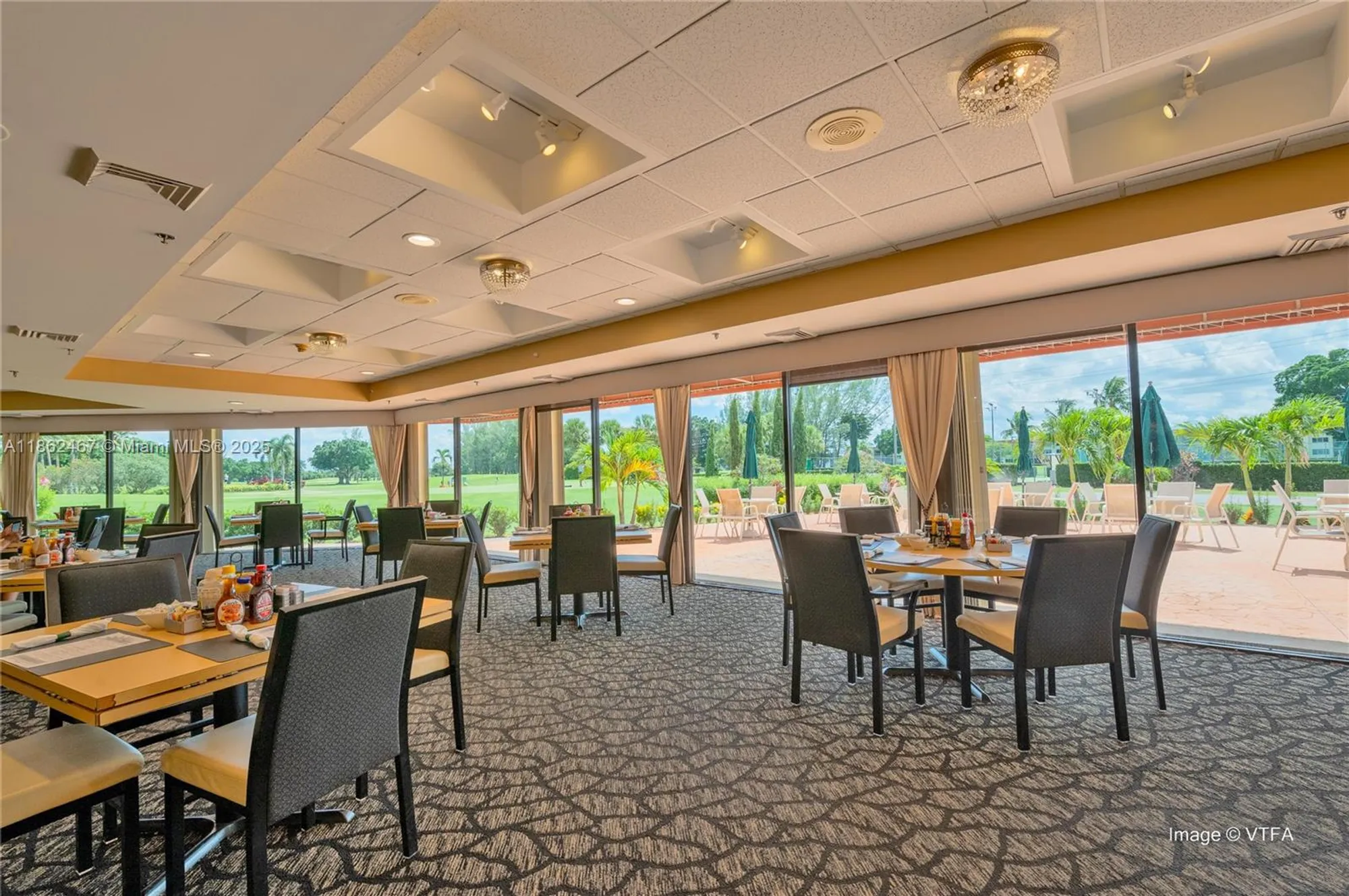 Property Slideshow image 19 of 20 | 9320 s hollybrook lake dr 203, Pembroke Pines, FL, 33025