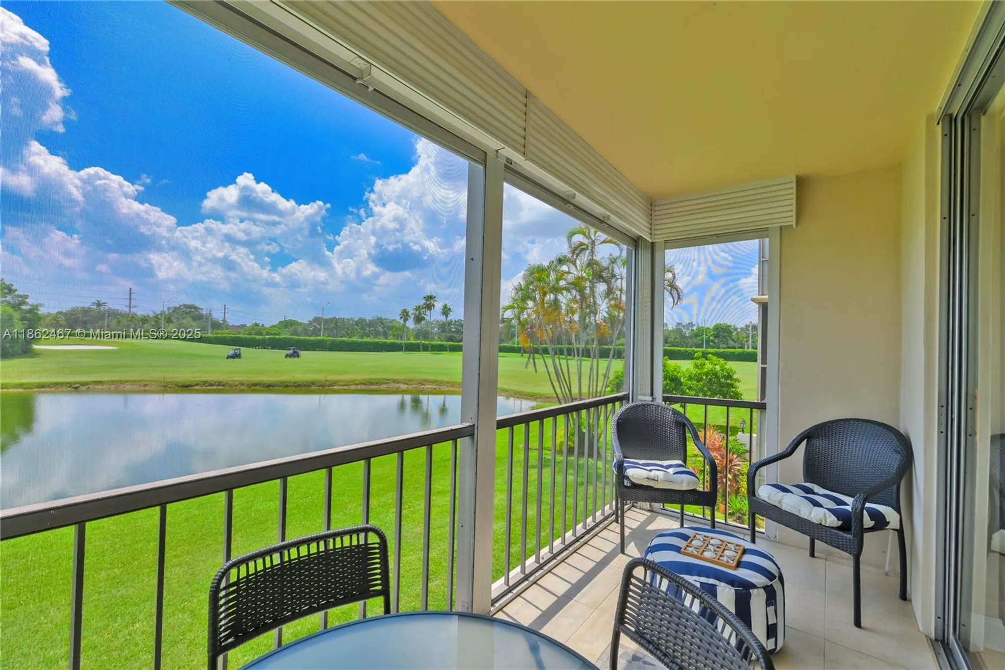 Property Slideshow image 5 of 20 | 9320 s hollybrook lake dr 203, Pembroke Pines, FL, 33025