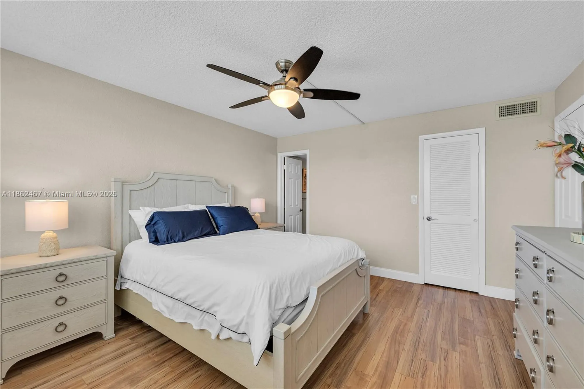 Property Slideshow image 7 of 20 | 9320 s hollybrook lake dr 203, Pembroke Pines, FL, 33025