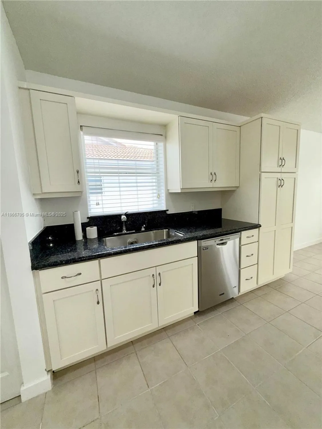 Property Slideshow image 11 of 15 | 7887 laina ln apt 3, Boynton Beach, FL, 33437