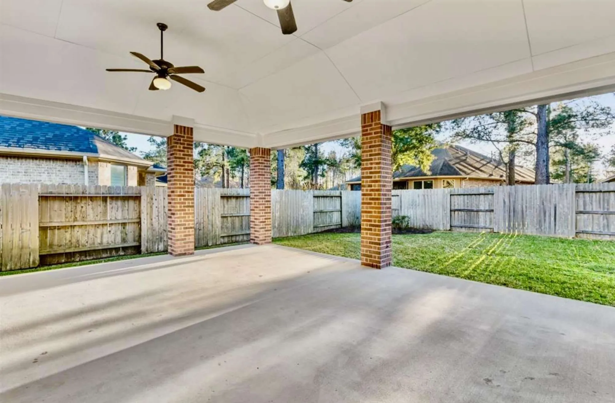 Property Slideshow image 28 of 38 | 118 bellardia ct, Montgomery, TX, 77316