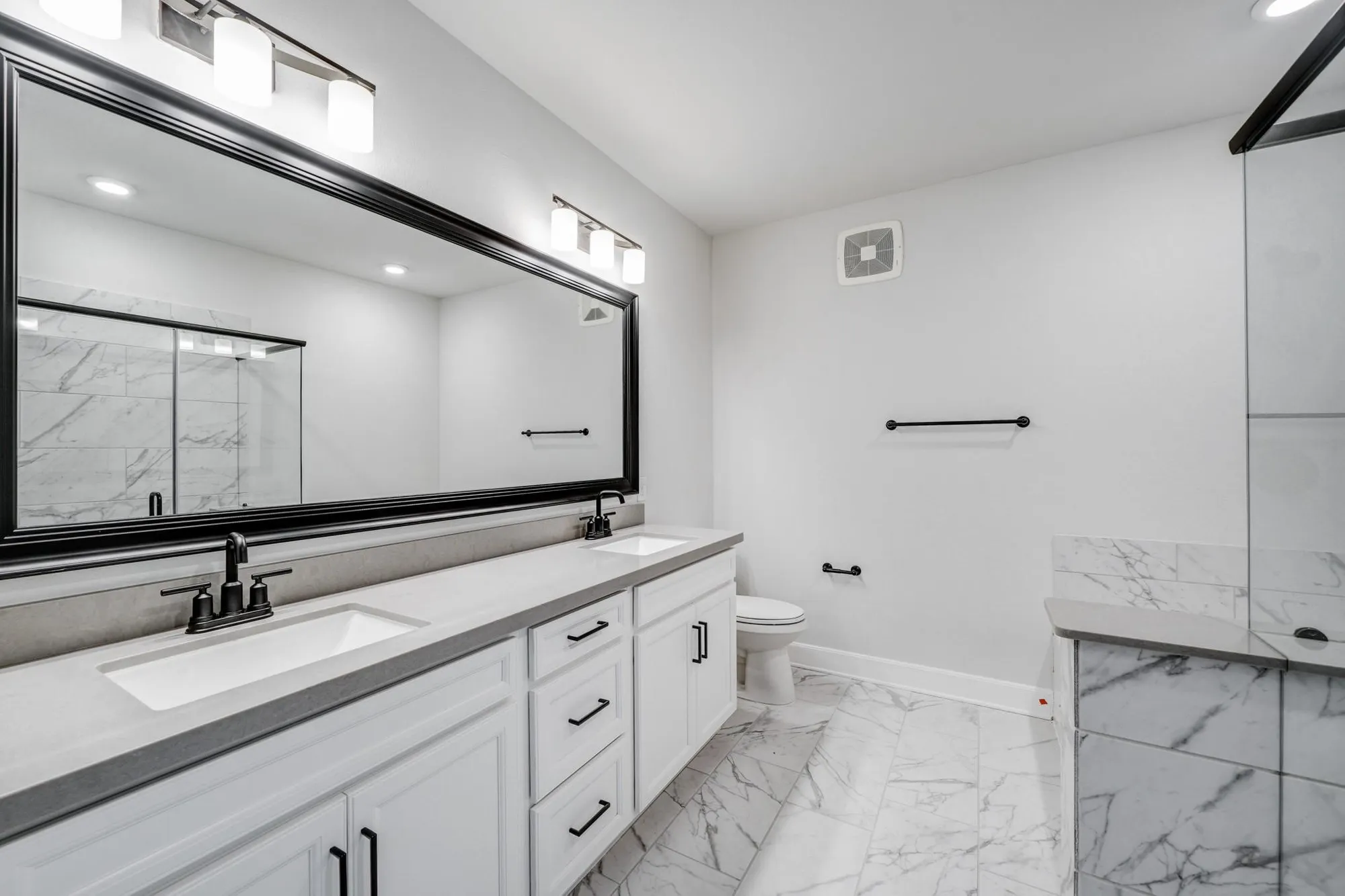 Property Slideshow image 13 of 32 | 6804 westview dr apt 1307, Houston, TX, 77055