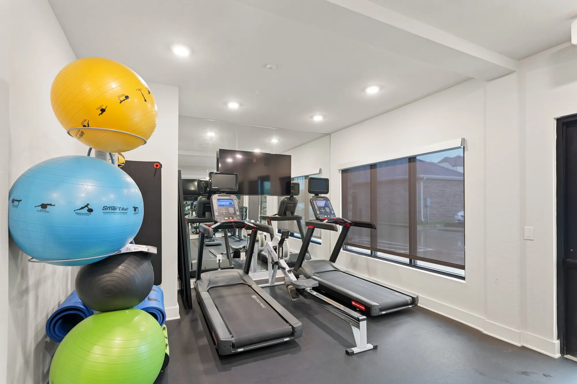 Property Slideshow image 25 of 32 | 6804 westview dr apt 1307, Houston, TX, 77055