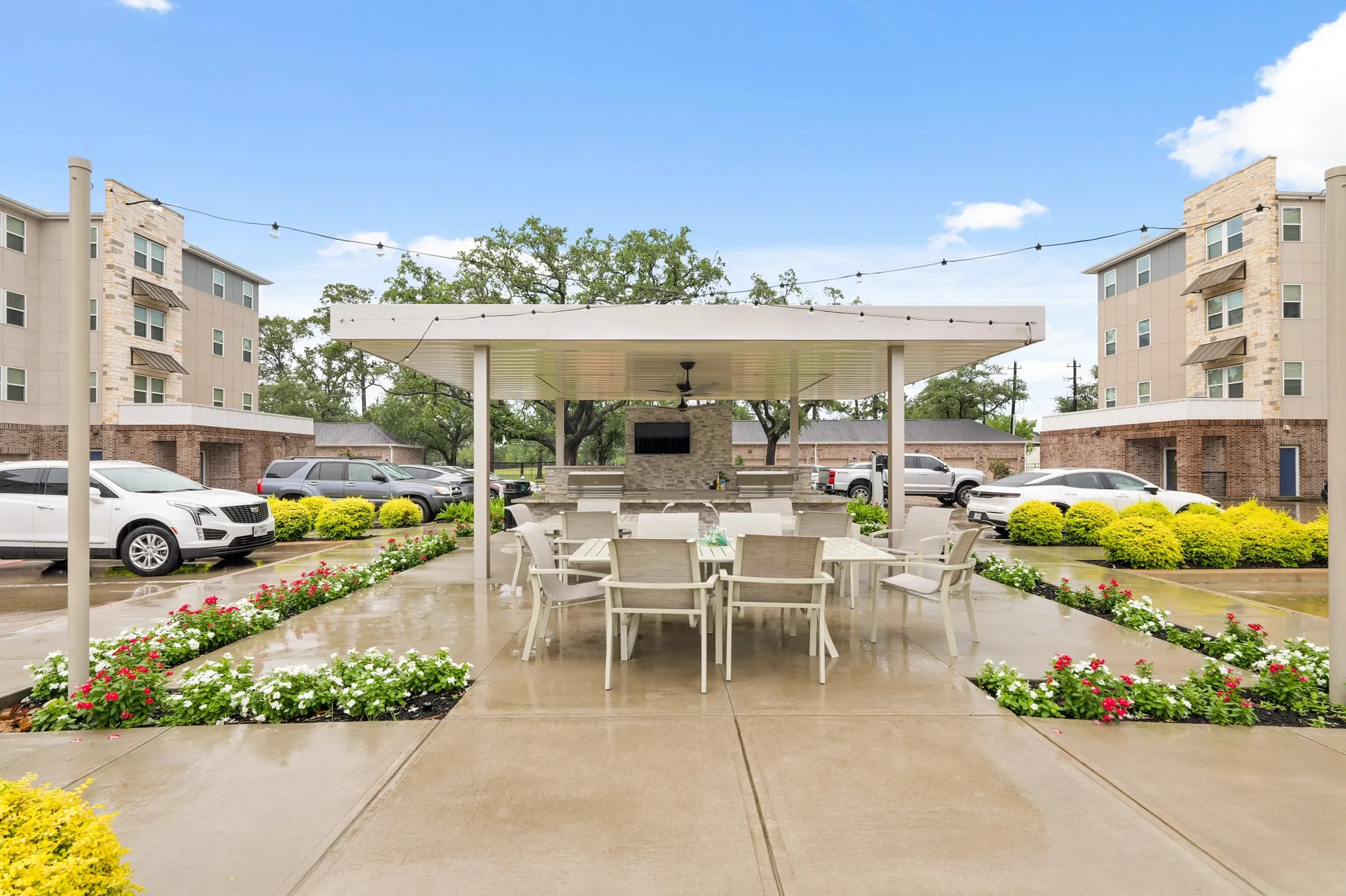 Property Slideshow image 27 of 32 | 6804 westview dr apt 1307, Houston, TX, 77055