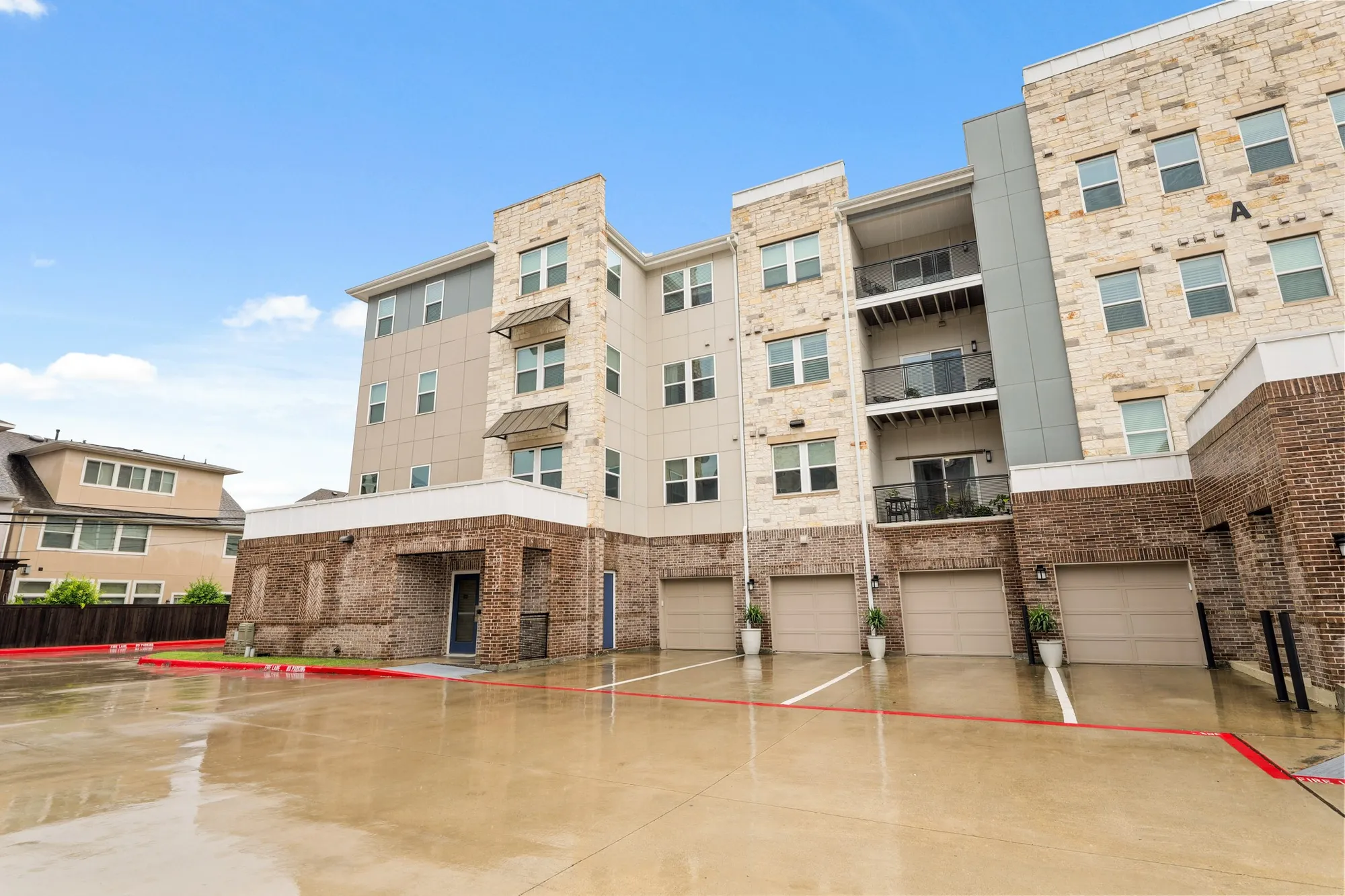 Property Slideshow image 28 of 32 | 6804 westview dr apt 1307, Houston, TX, 77055