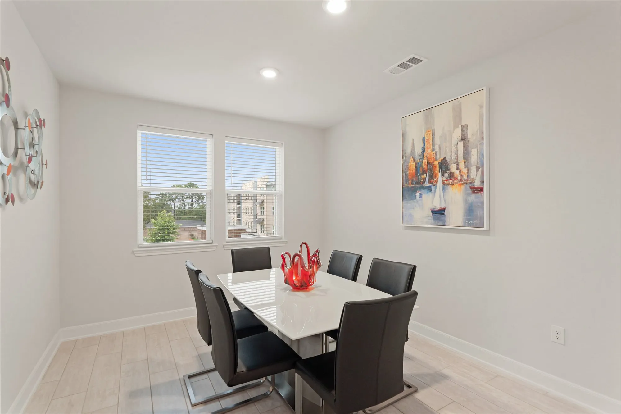Property Slideshow image 9 of 32 | 6804 westview dr apt 1307, Houston, TX, 77055