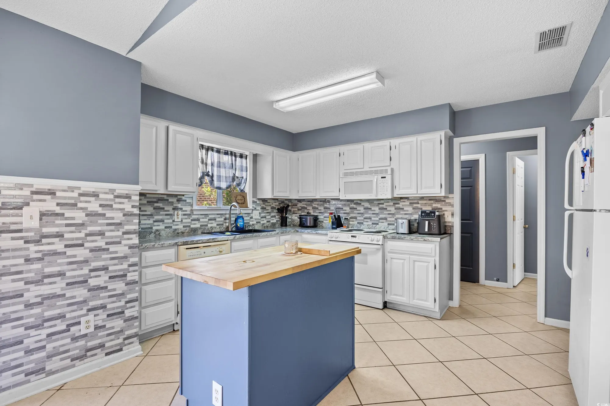 Property Slideshow image 14 of 40 | 114 turnberry ct, Myrtle Beach, SC, 29588