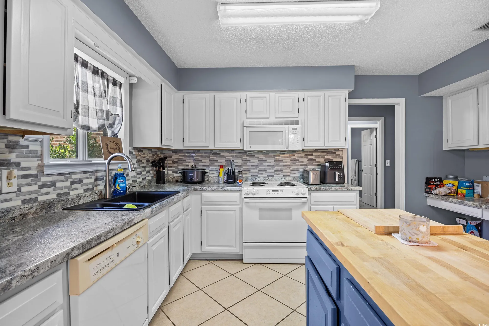 Property Slideshow image 16 of 40 | 114 turnberry ct, Myrtle Beach, SC, 29588