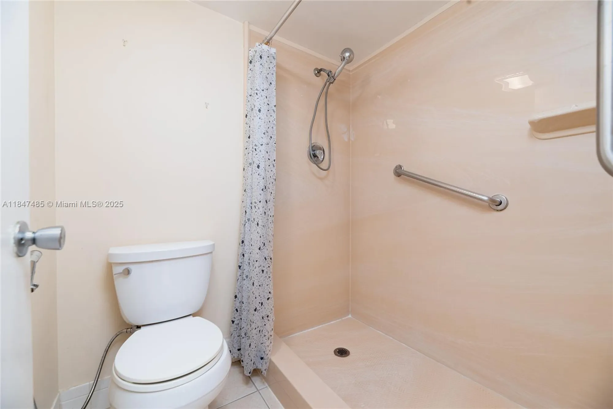 Property Slideshow image 15 of 21 | 13000 sw 15th ct 206u, Pembroke Pines, FL, 33027
