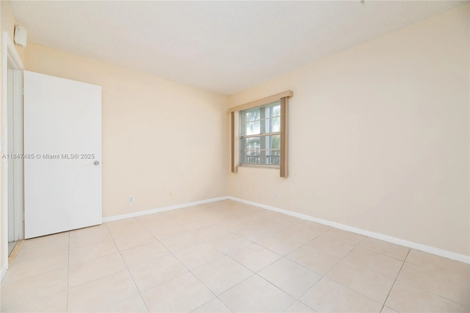 Property Slideshow image 16 of 21 | 13000 sw 15th ct 206u, Pembroke Pines, FL, 33027
