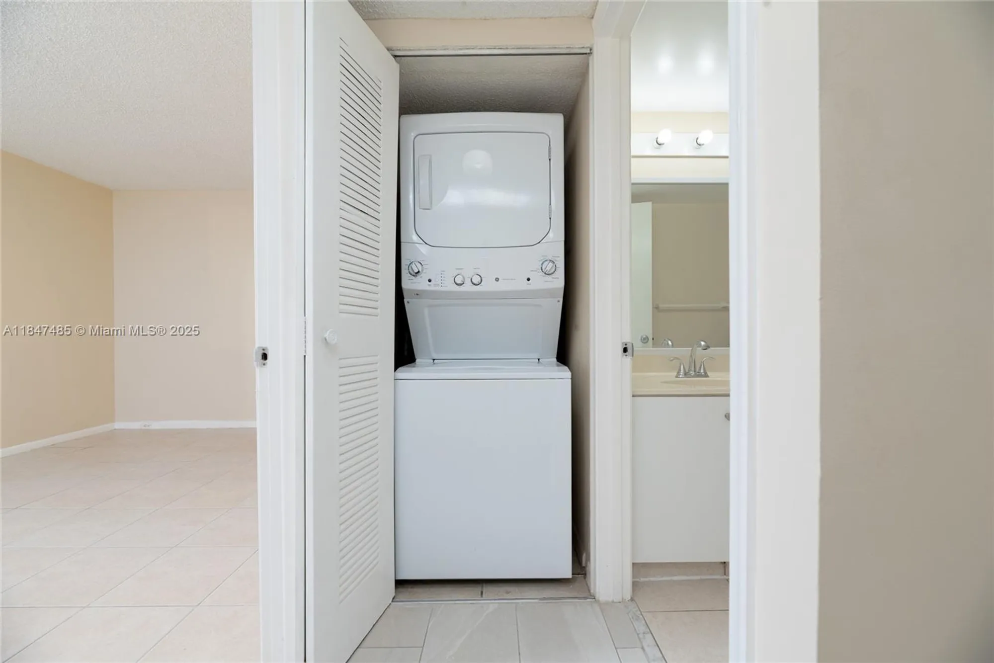 Property Slideshow image 19 of 21 | 13000 sw 15th ct 206u, Pembroke Pines, FL, 33027