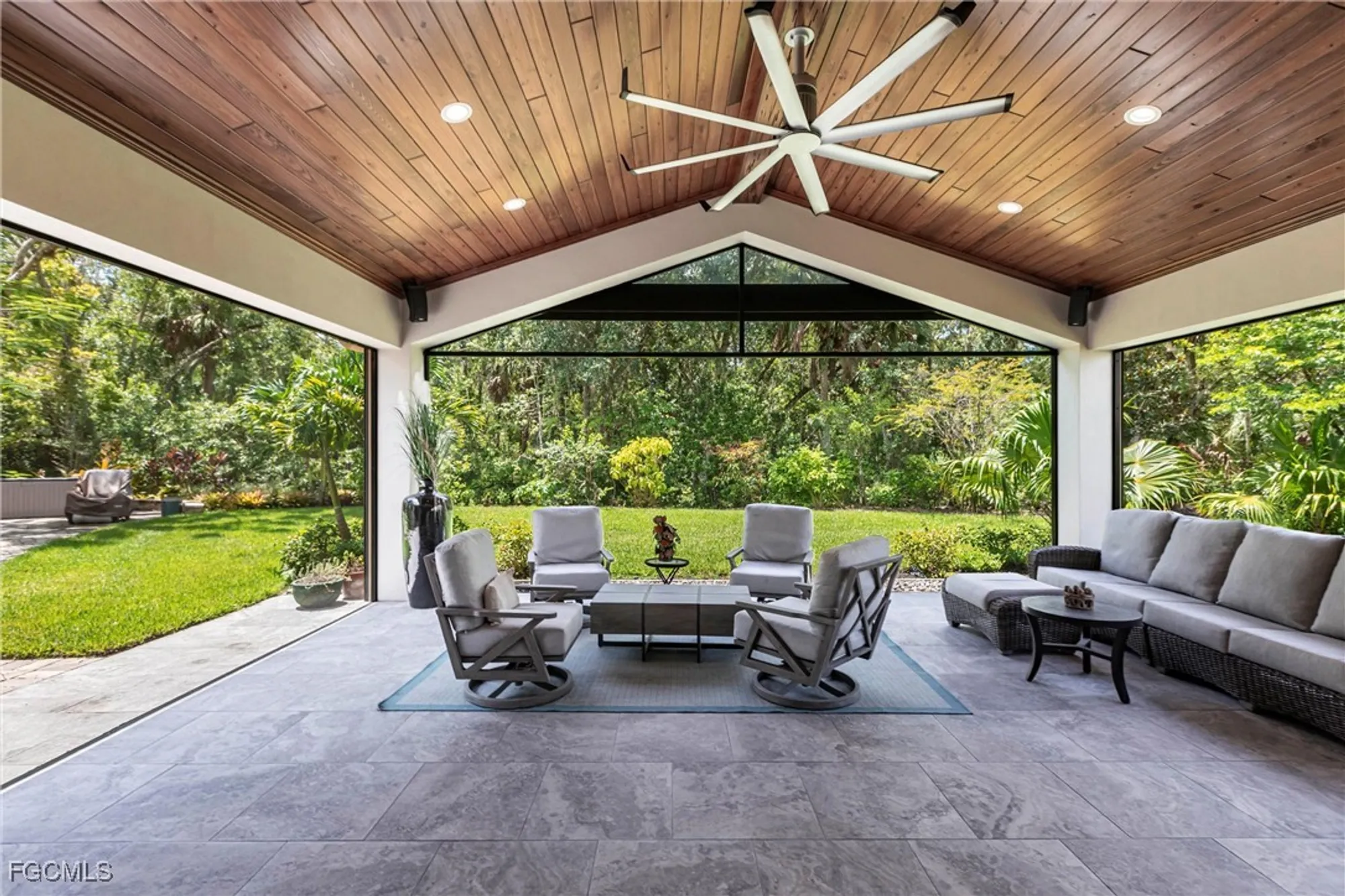 Property Slideshow image 36 of 49 | 3360 shady bnd, Fort Myers, FL, 33905