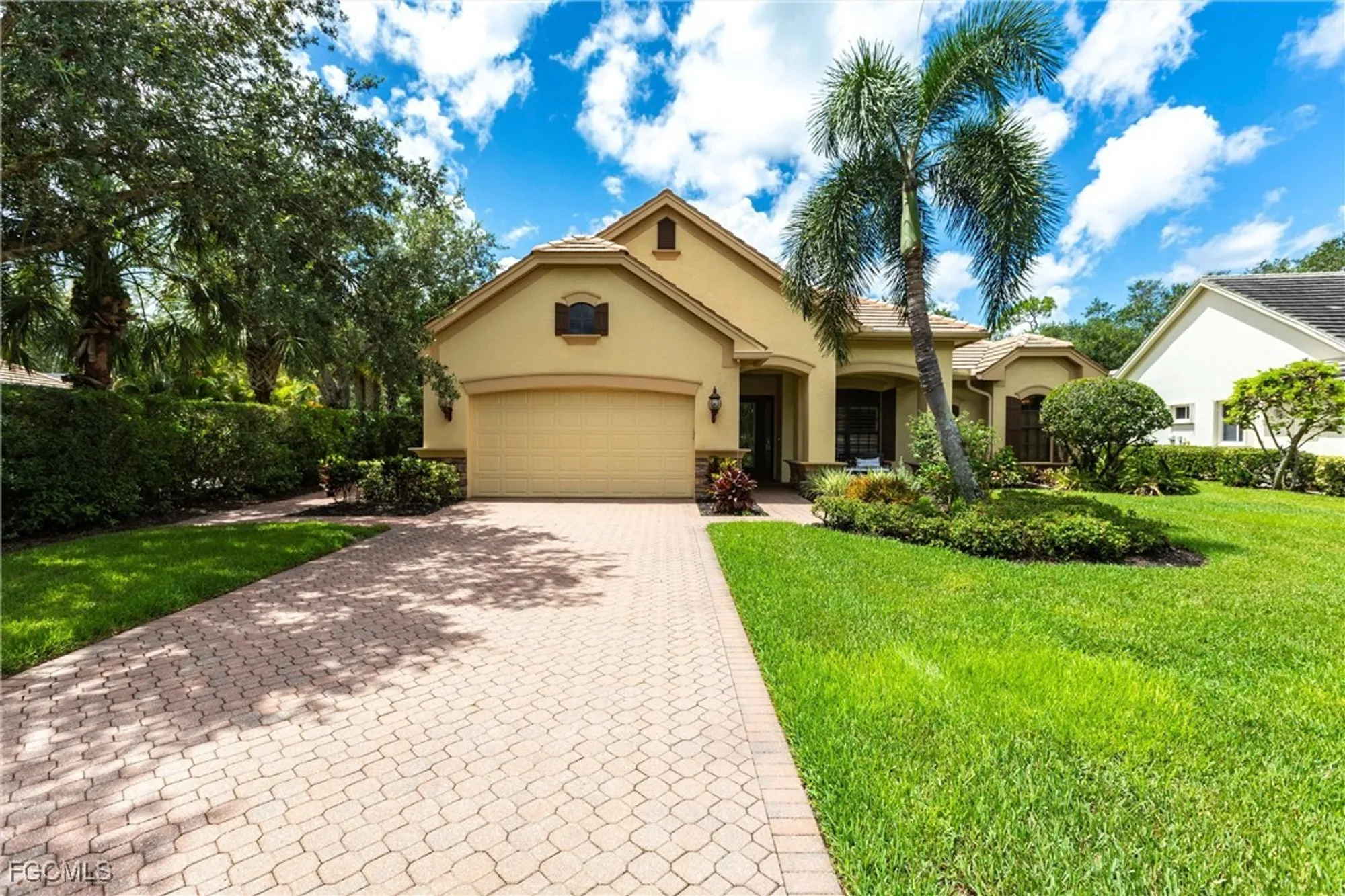 Property Slideshow image 3 of 49 | 3360 shady bnd, Fort Myers, FL, 33905