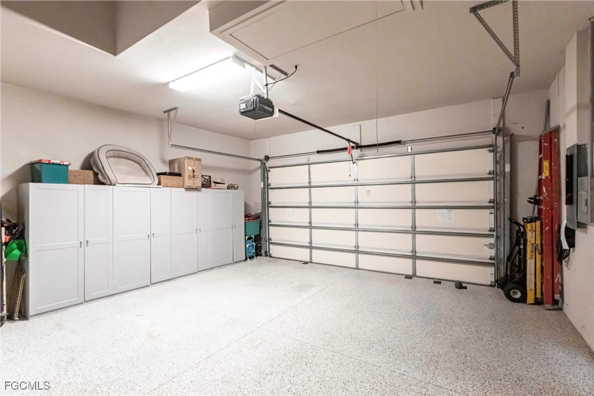 Property Slideshow image 33 of 49 | 3360 shady bnd, Fort Myers, FL, 33905