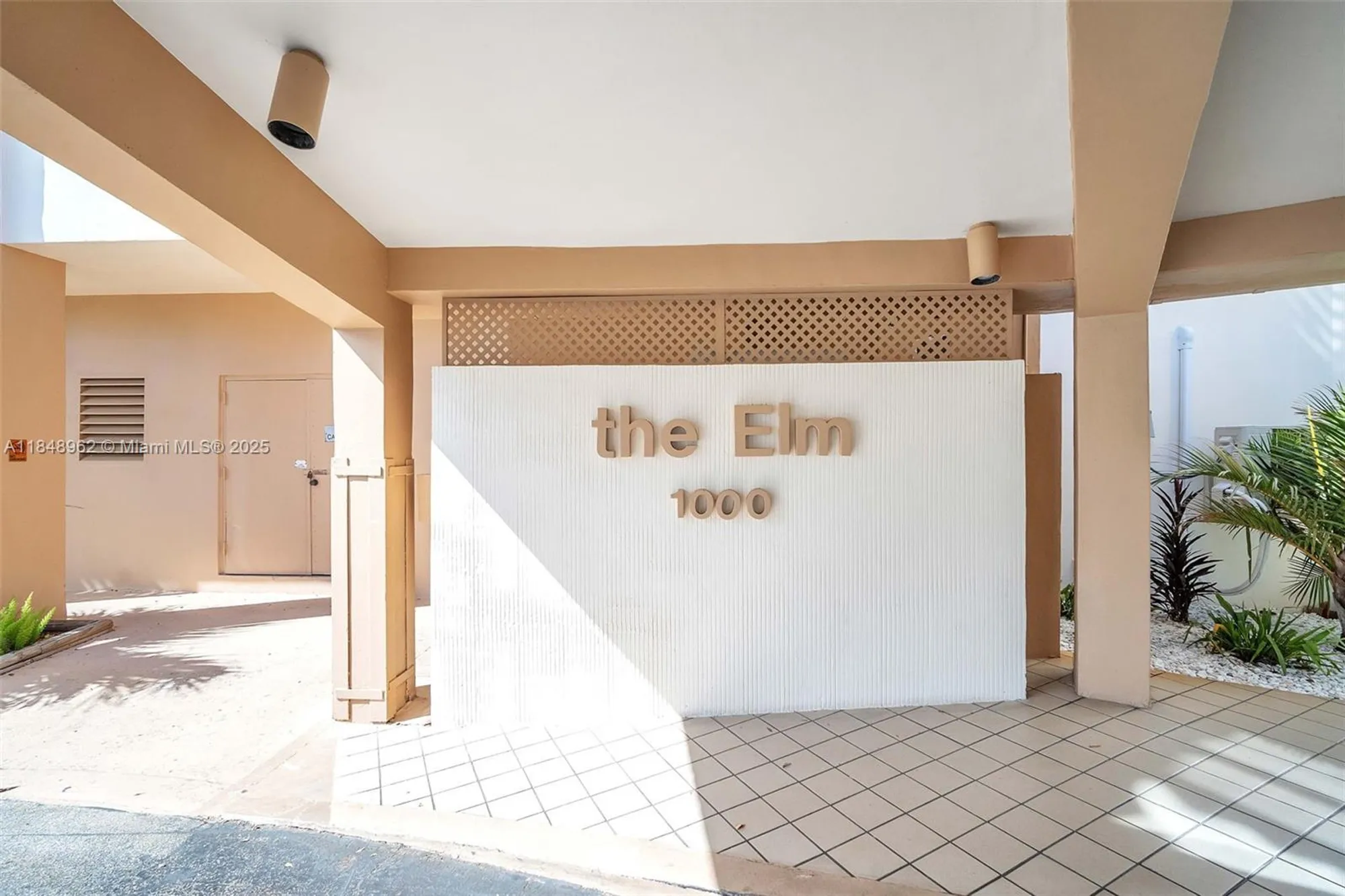 Property Slideshow image 22 of 28 | 1000 saint charles pl apt 512, Pembroke Pines, FL, 33026