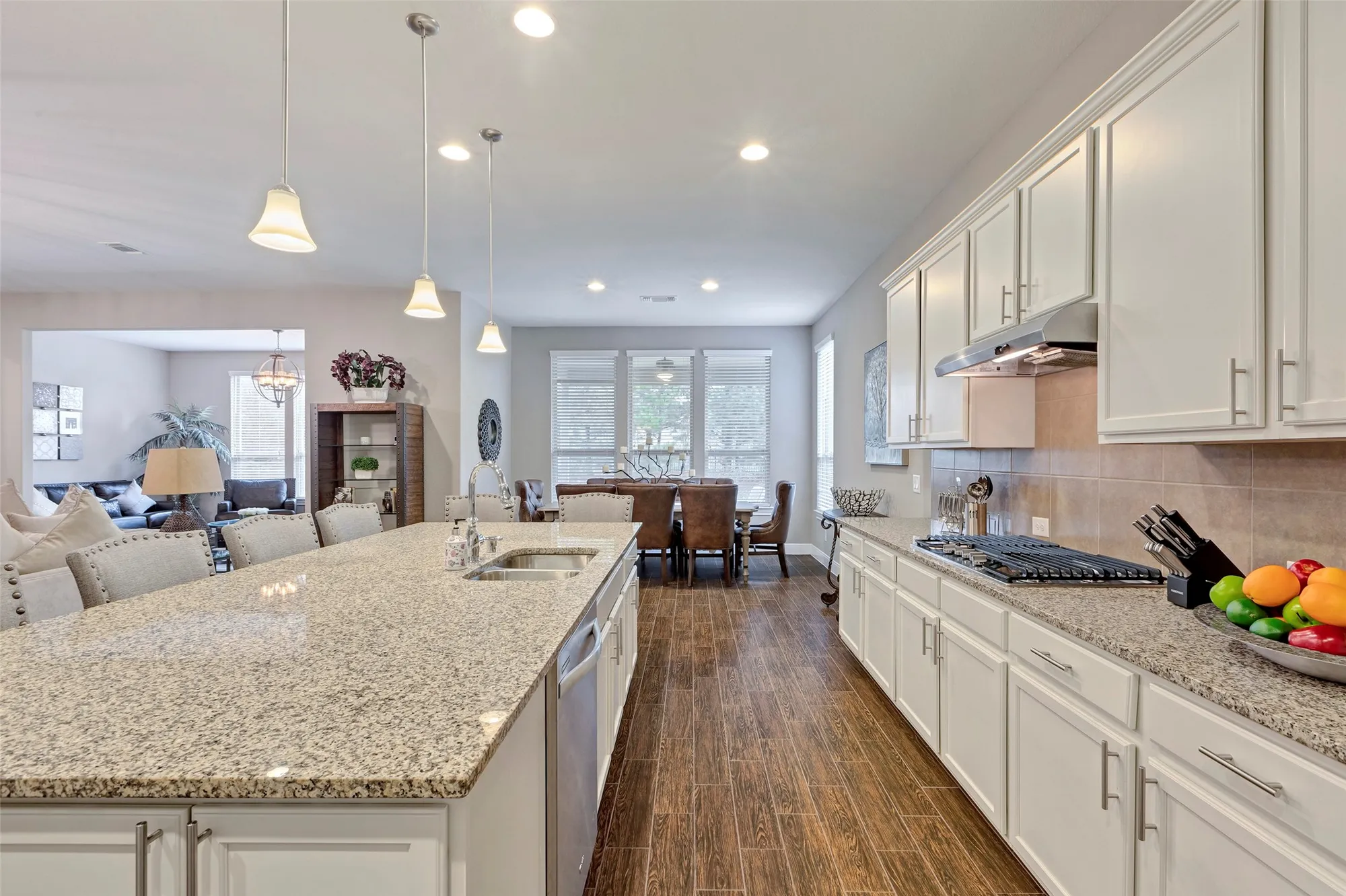 Property Slideshow image 11 of 39 | 342 kerry bog ln, Spring, TX, 77382