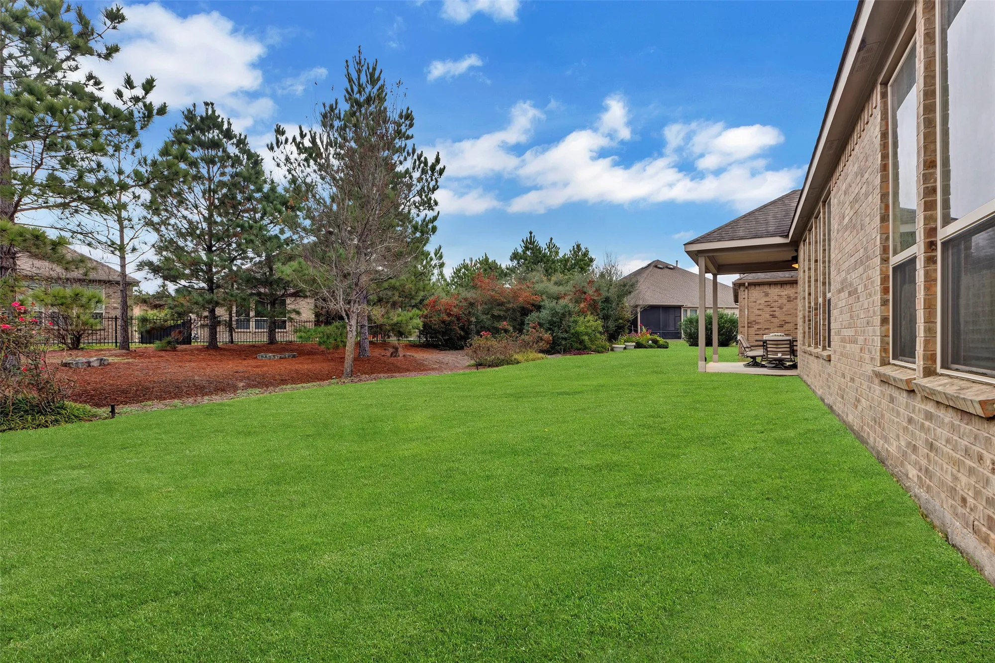 Property Slideshow image 37 of 39 | 342 kerry bog ln, Spring, TX, 77382