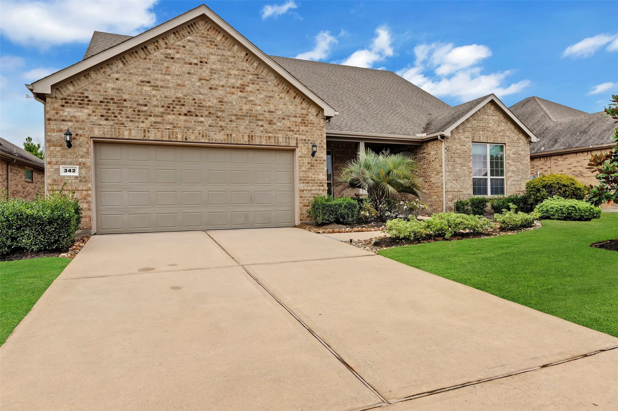 Property Slideshow image 33 of 39 | 342 kerry bog ln, Spring, TX, 77382