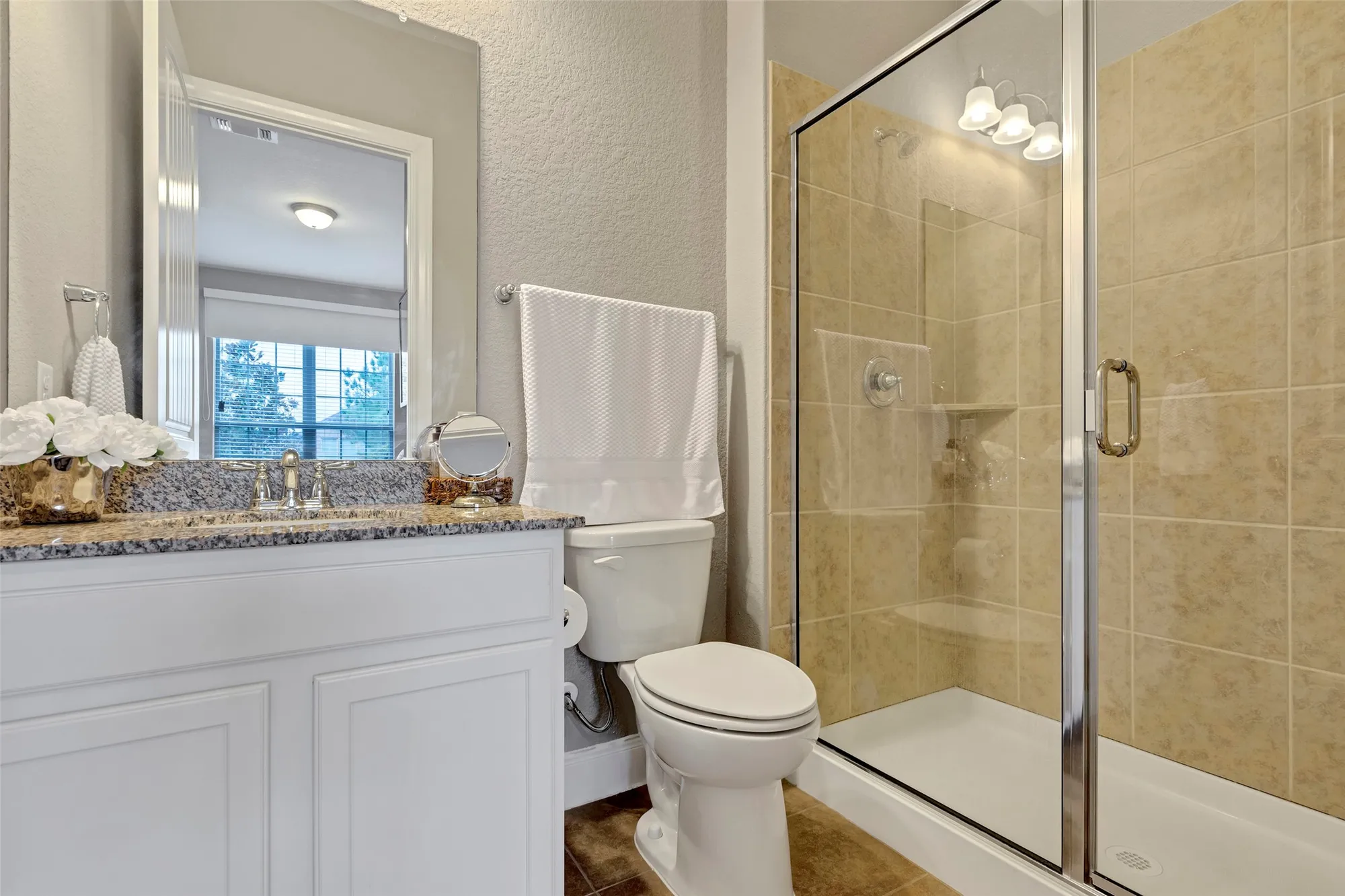 Property Slideshow image 9 of 39 | 342 kerry bog ln, Spring, TX, 77382