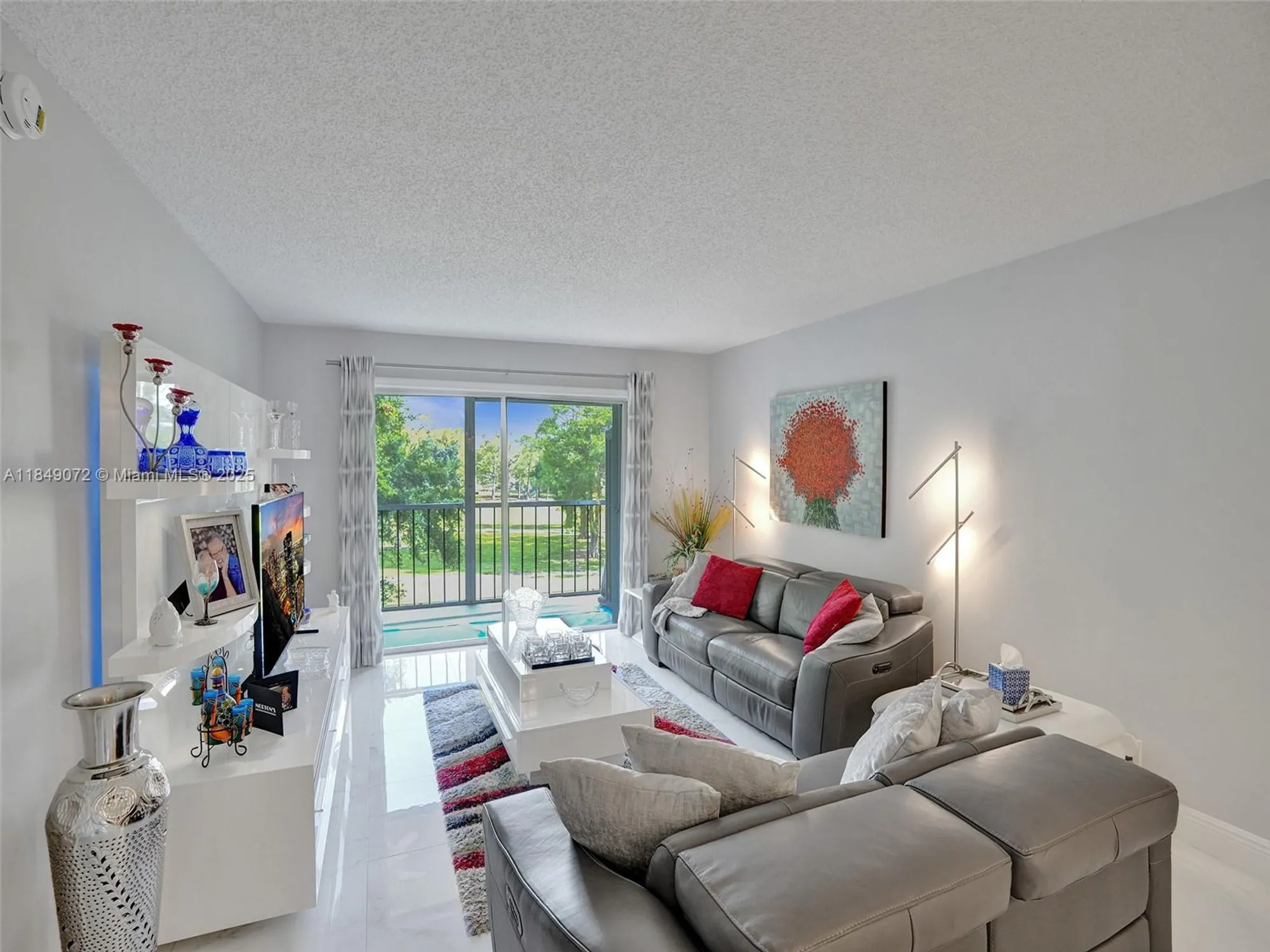 Property Slideshow image 15 of 52 | 5860 nw 44th st apt 314, Lauderhill, FL, 33319