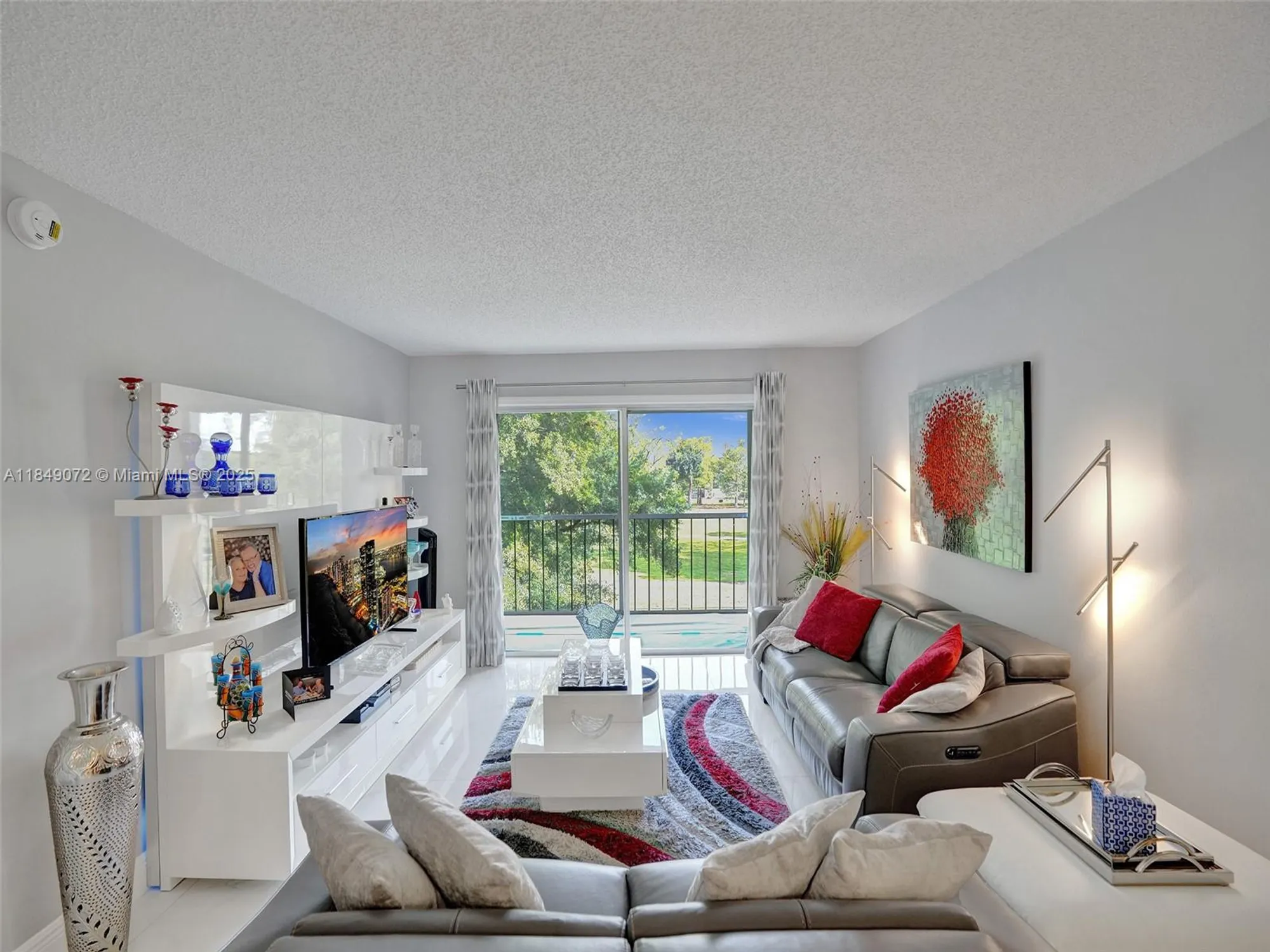 Property Slideshow image 16 of 52 | 5860 nw 44th st apt 314, Lauderhill, FL, 33319