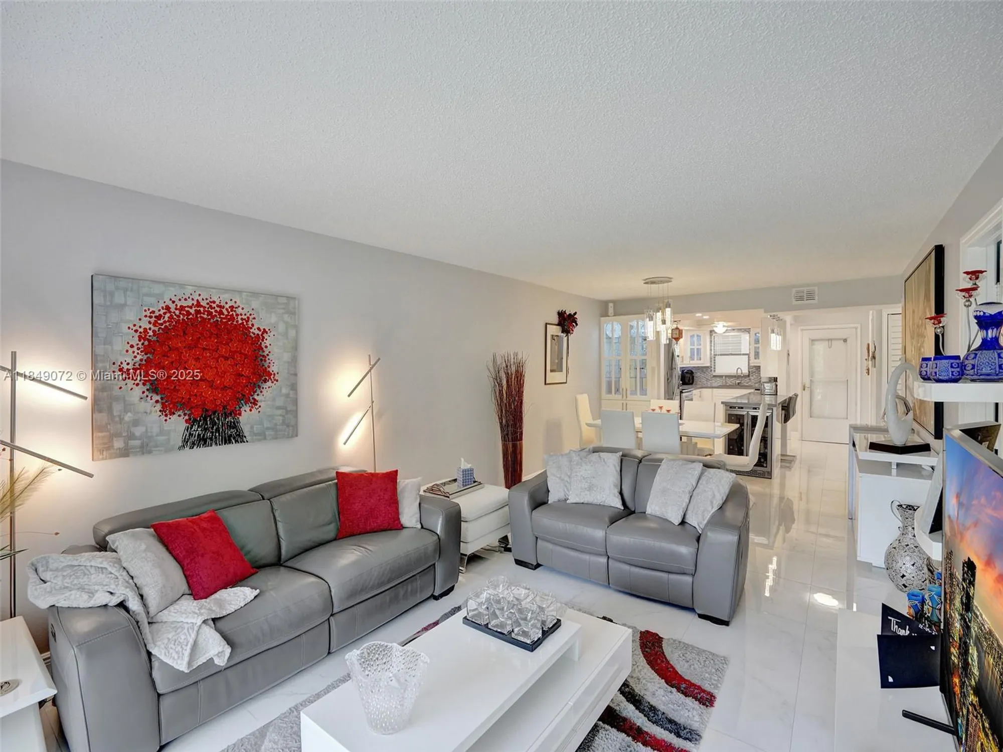 Property Slideshow image 18 of 52 | 5860 nw 44th st apt 314, Lauderhill, FL, 33319