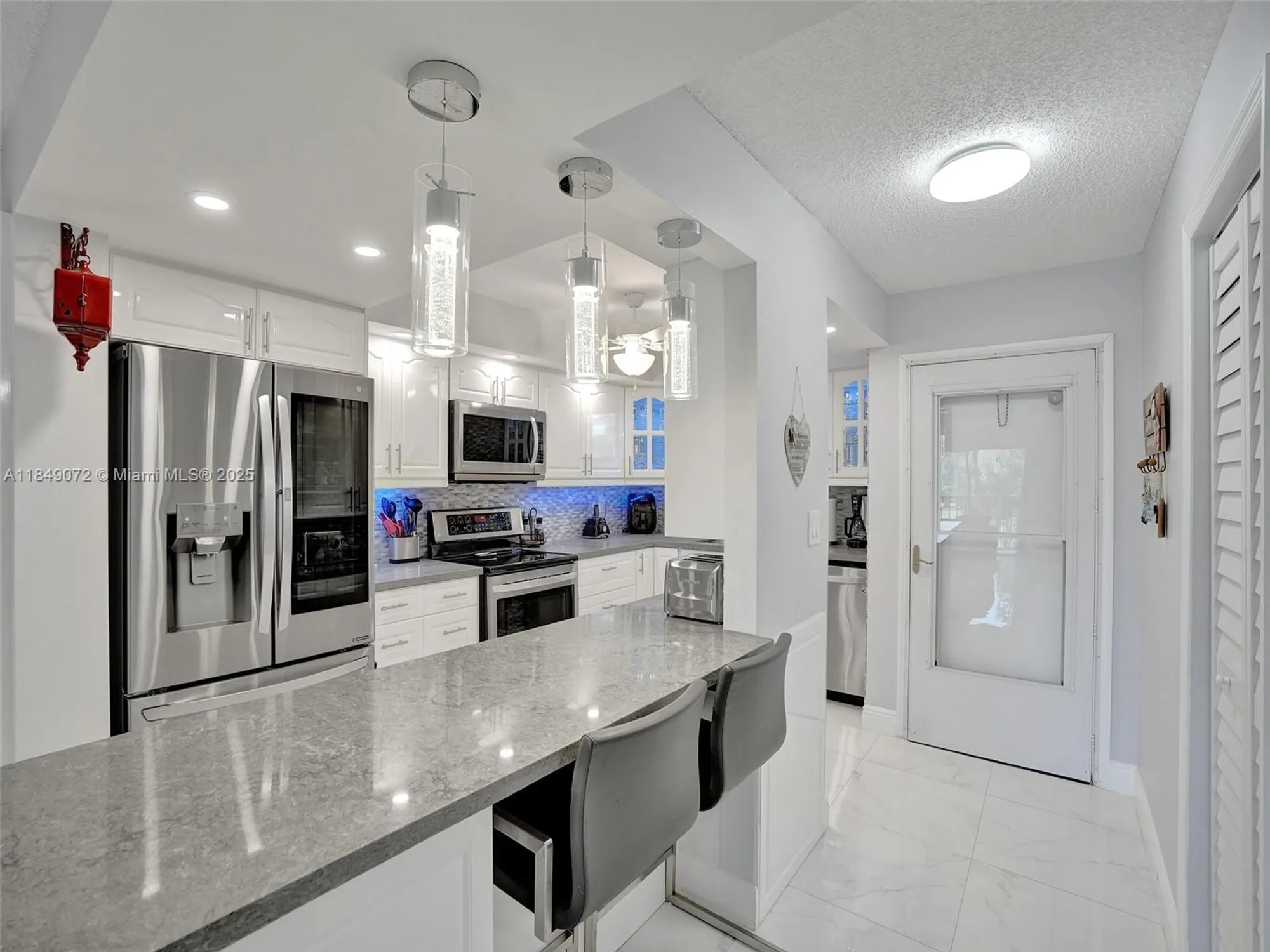 Property Slideshow image 1 of 52 | 5860 nw 44th st apt 314, Lauderhill, FL, 33319