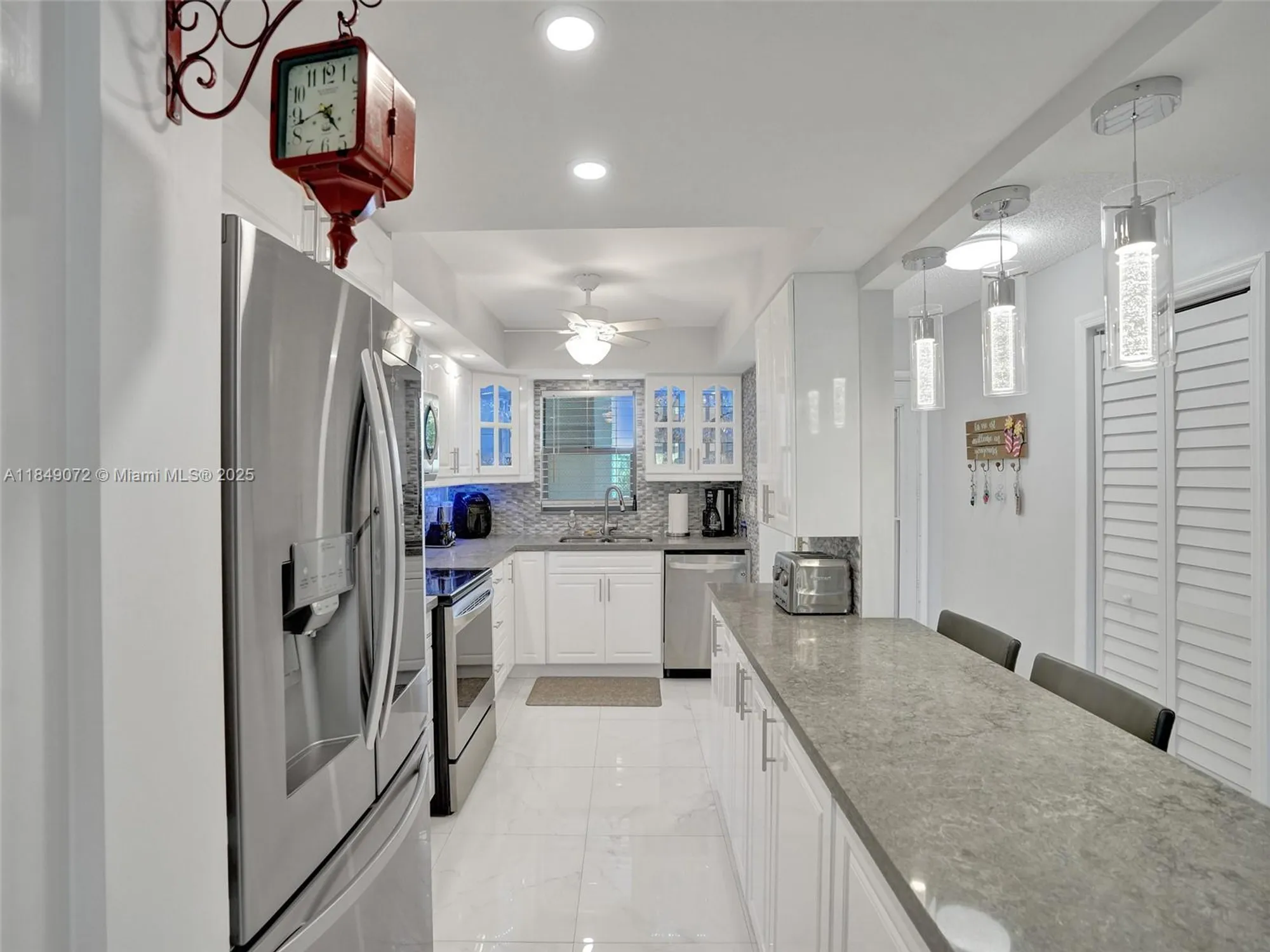 Property Slideshow image 10 of 52 | 5860 nw 44th st apt 314, Lauderhill, FL, 33319