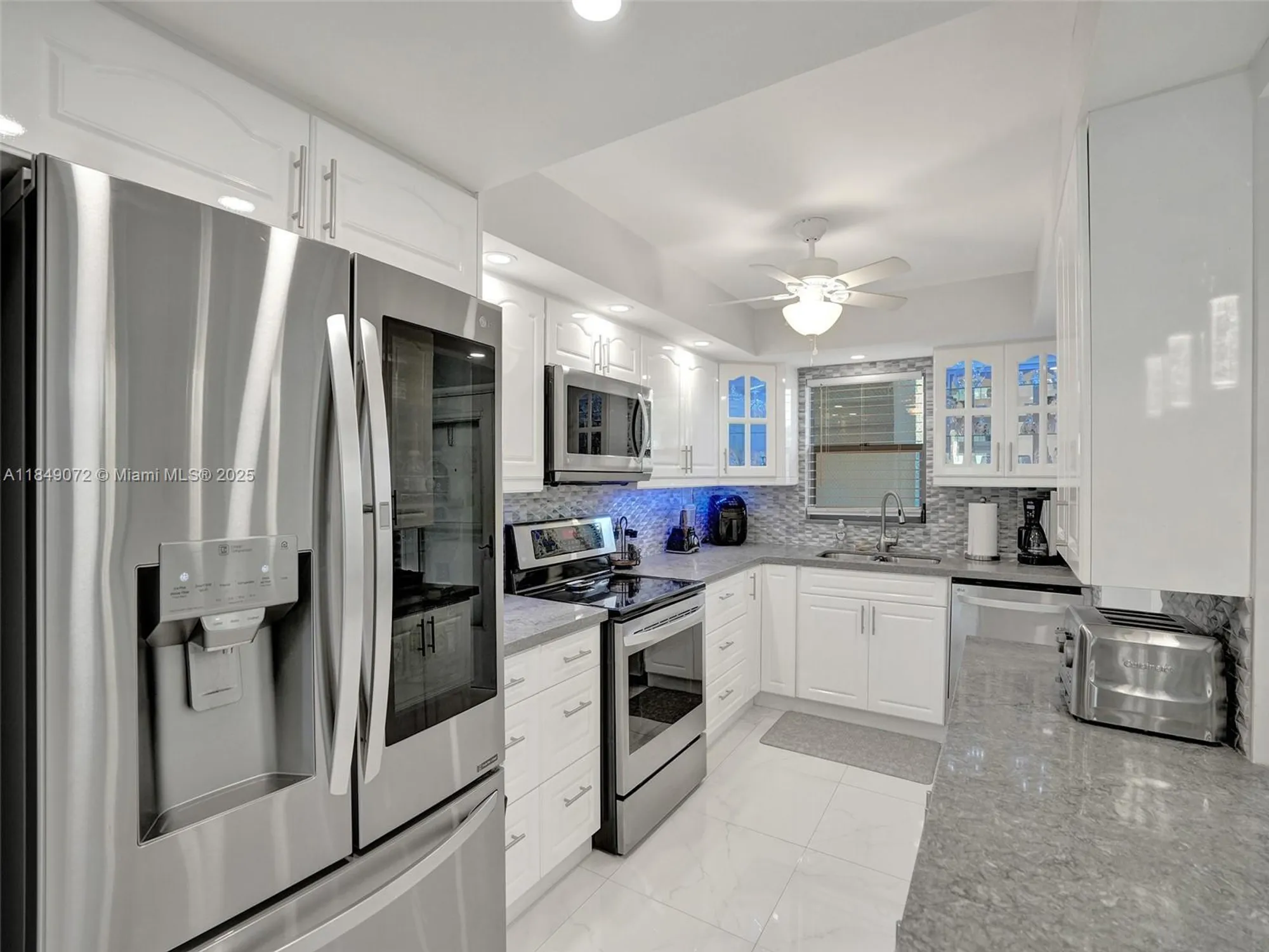 Property Slideshow image 11 of 52 | 5860 nw 44th st apt 314, Lauderhill, FL, 33319