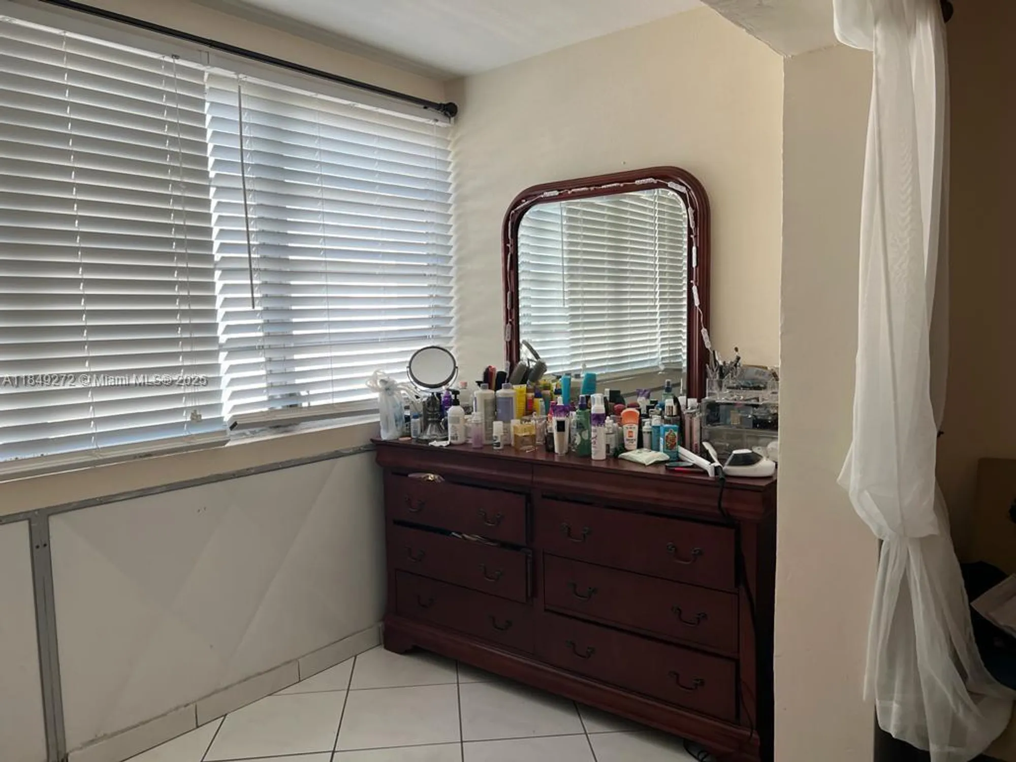 Property Slideshow image 7 of 10 | 215 se 3rd ave apt 403a, Hallandale Beach, FL, 33009