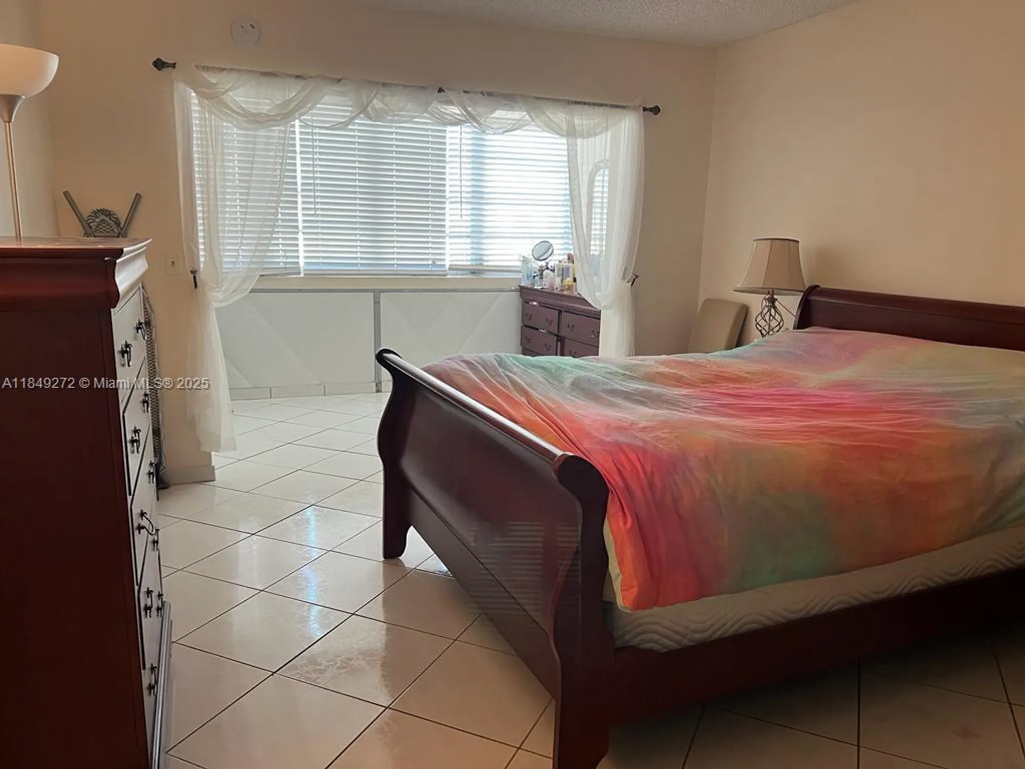 Property Slideshow image 8 of 10 | 215 se 3rd ave apt 403a, Hallandale Beach, FL, 33009