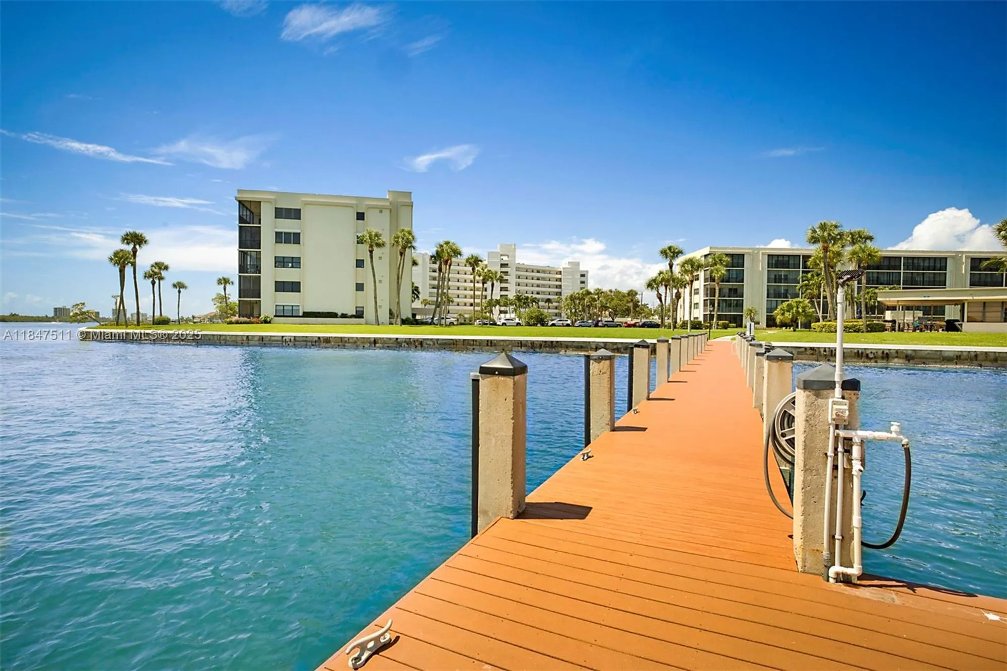 Property Slideshow image 35 of 41 | 100 intracoastal pl 102, Jupiter, FL, 33469