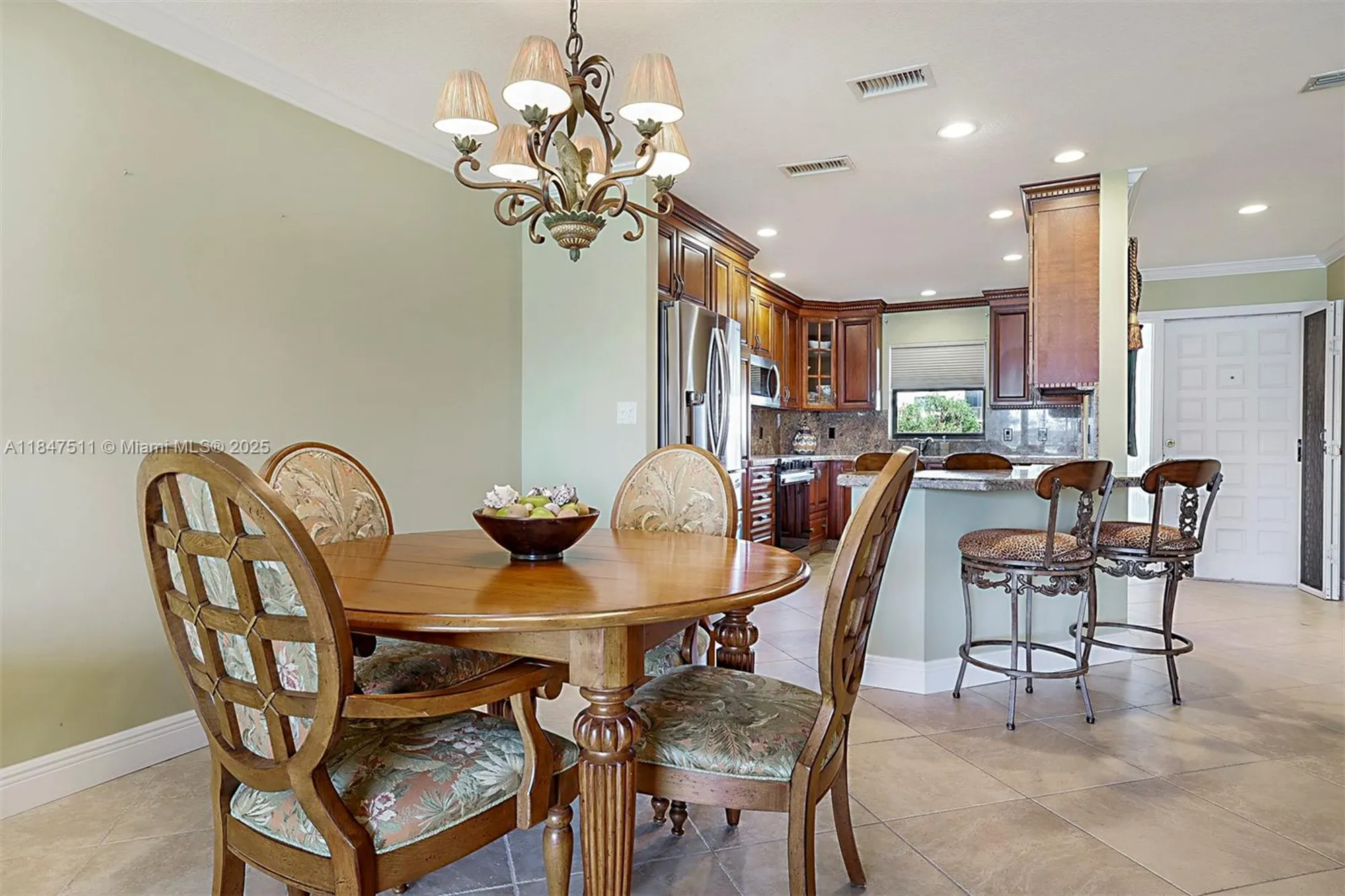 Property Slideshow image 9 of 41 | 100 intracoastal pl 102, Jupiter, FL, 33469