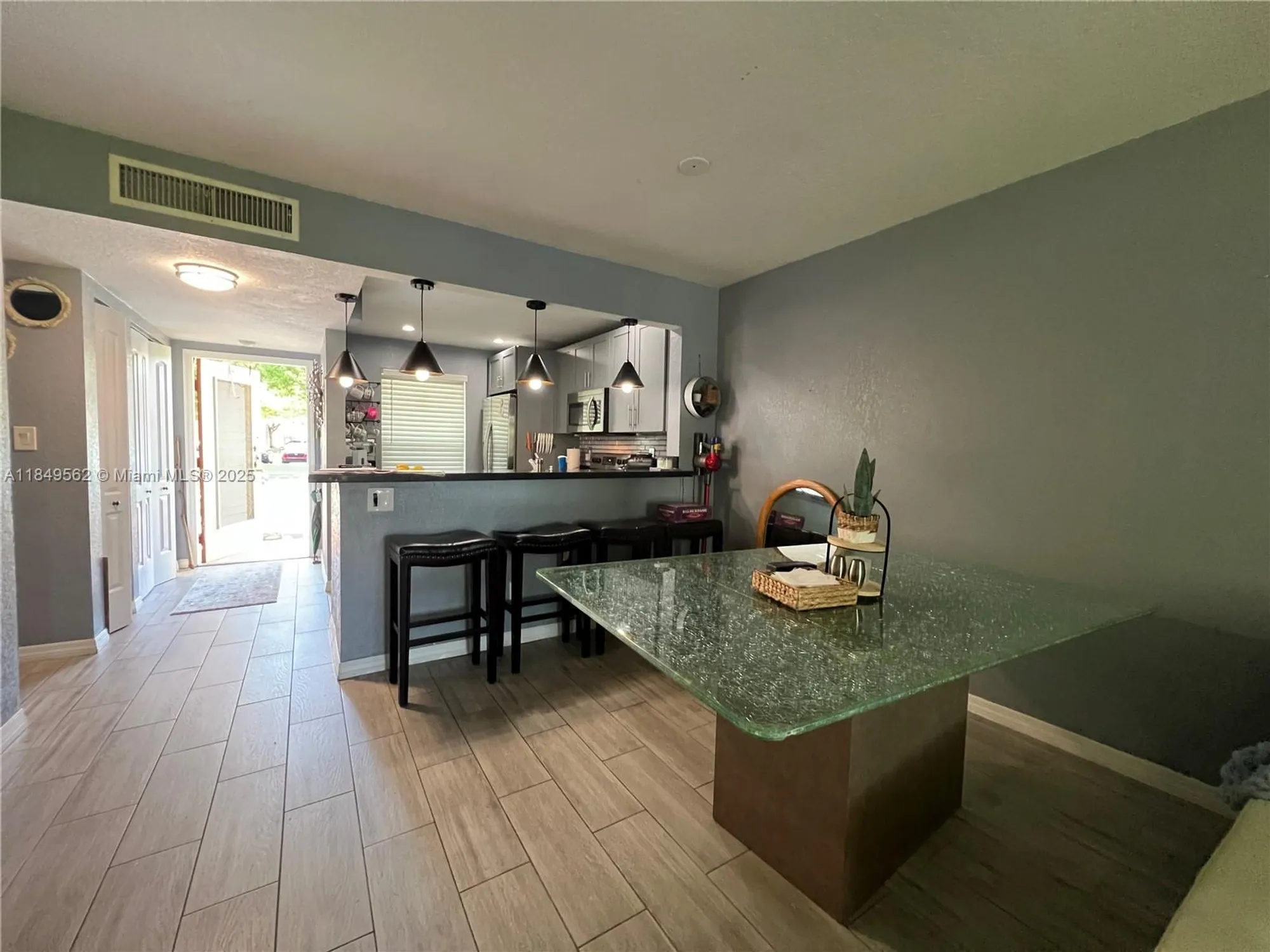 Property Slideshow image 9 of 19 | 5830 nw 64th ave apt 103, Tamarac, FL, 33319