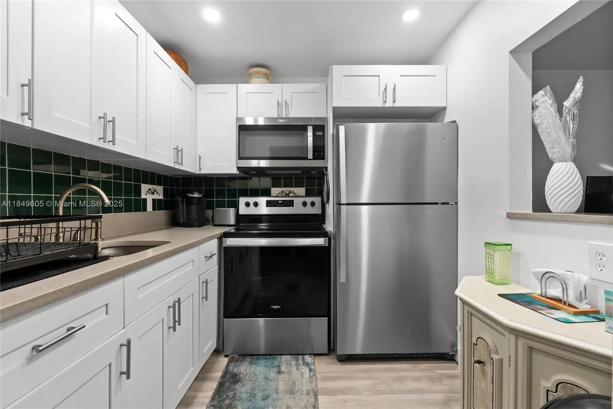 Property Slideshow image 1 of 26 | 275 farnham l # 275, Deerfield Beach, FL, 33442