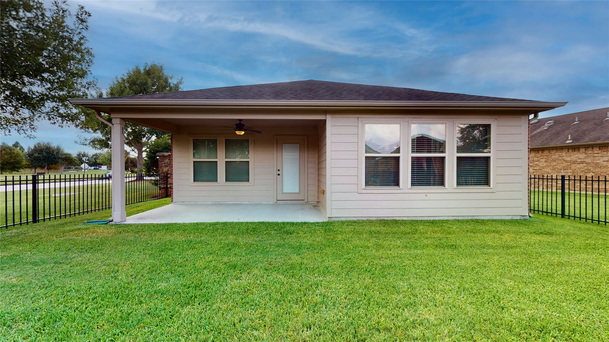 Property Slideshow image 27 of 32 | 2951 coral berry ct, Richmond, TX, 77469