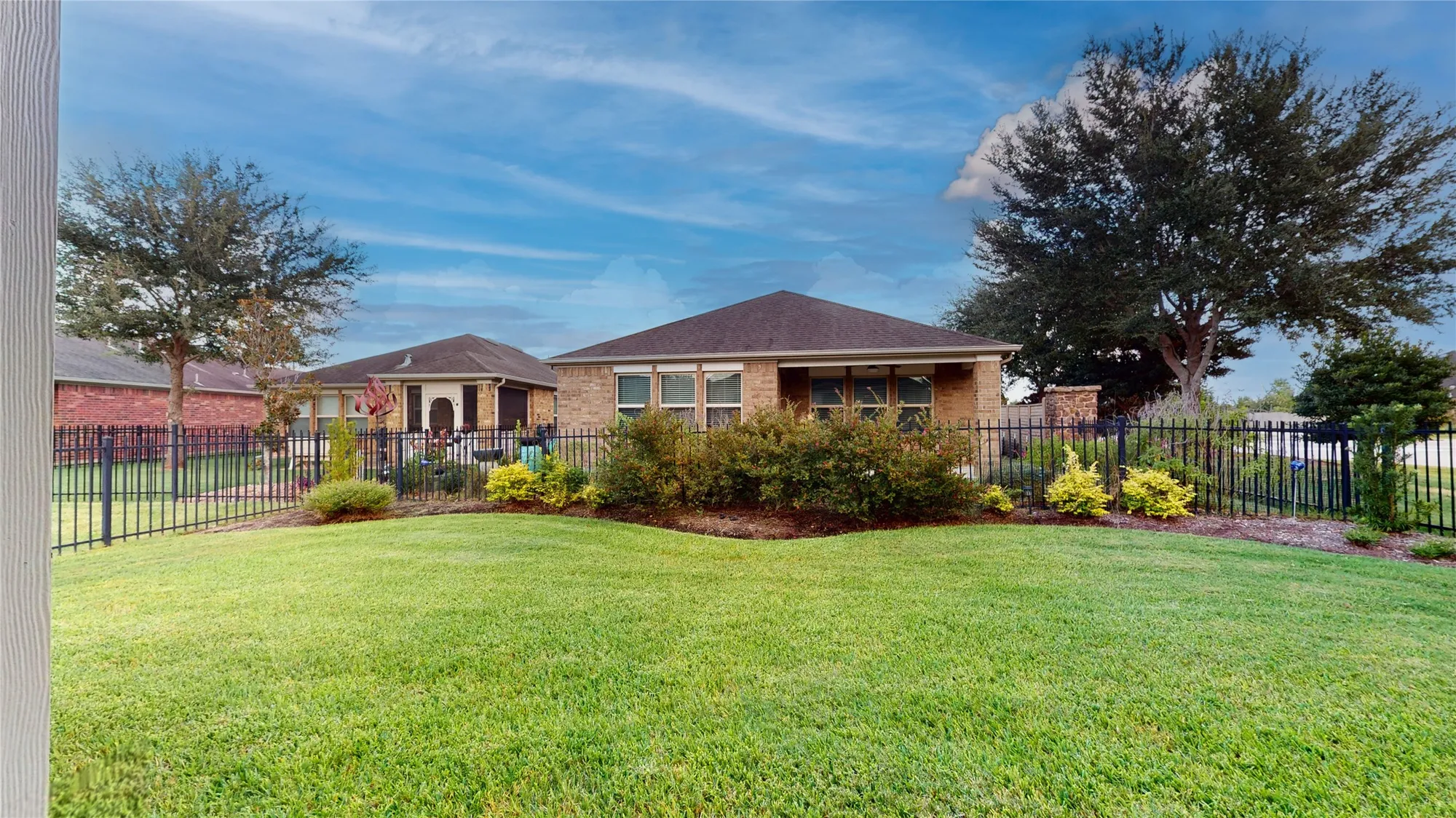 Property Slideshow image 28 of 32 | 2951 coral berry ct, Richmond, TX, 77469