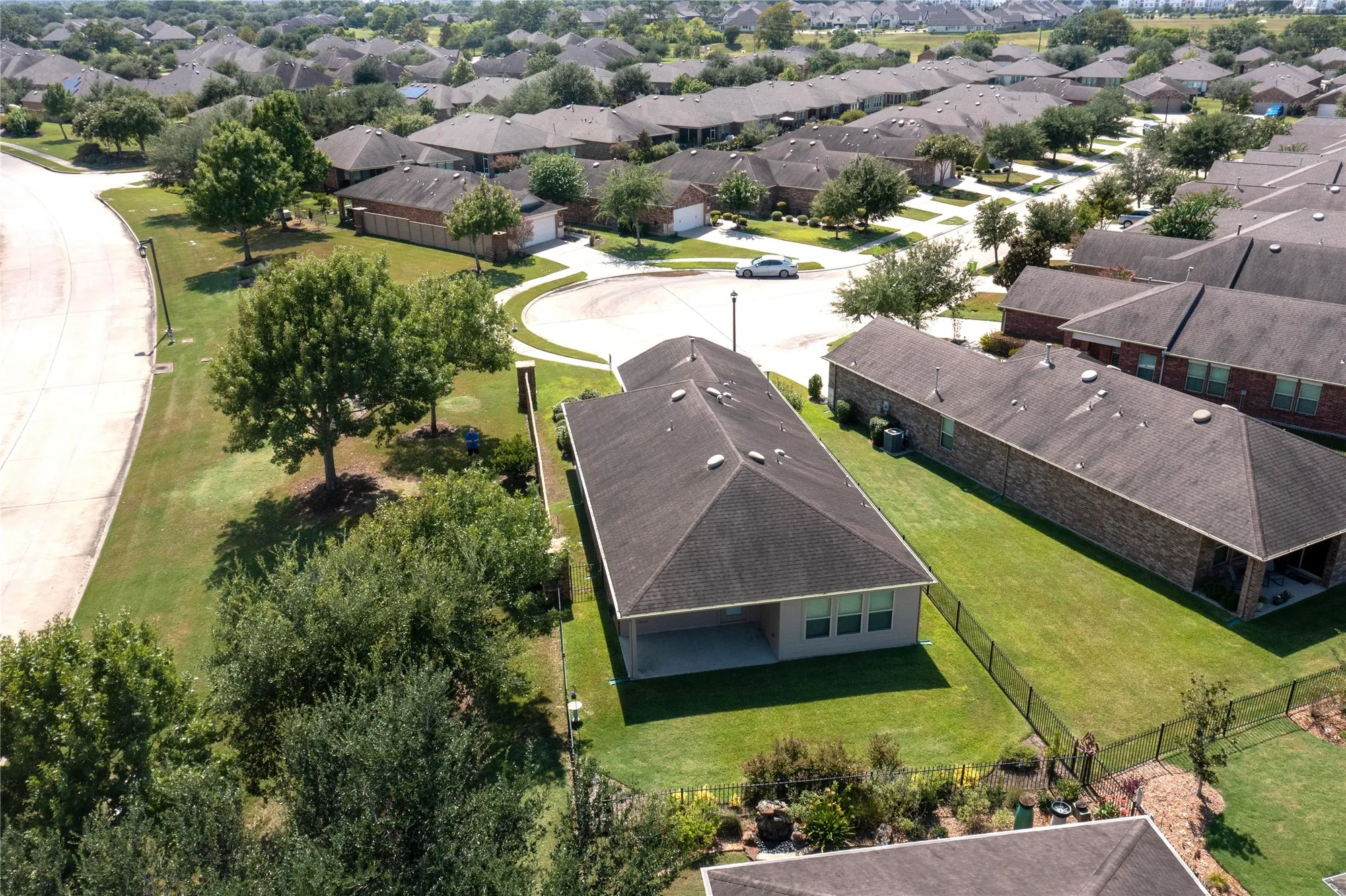 Property Slideshow image 4 of 32 | 2951 coral berry ct, Richmond, TX, 77469