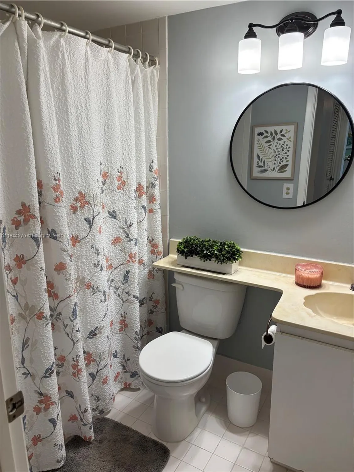 Property Slideshow image 14 of 31 | 4940 e sabal palm blvd 205, Tamarac, FL, 33319