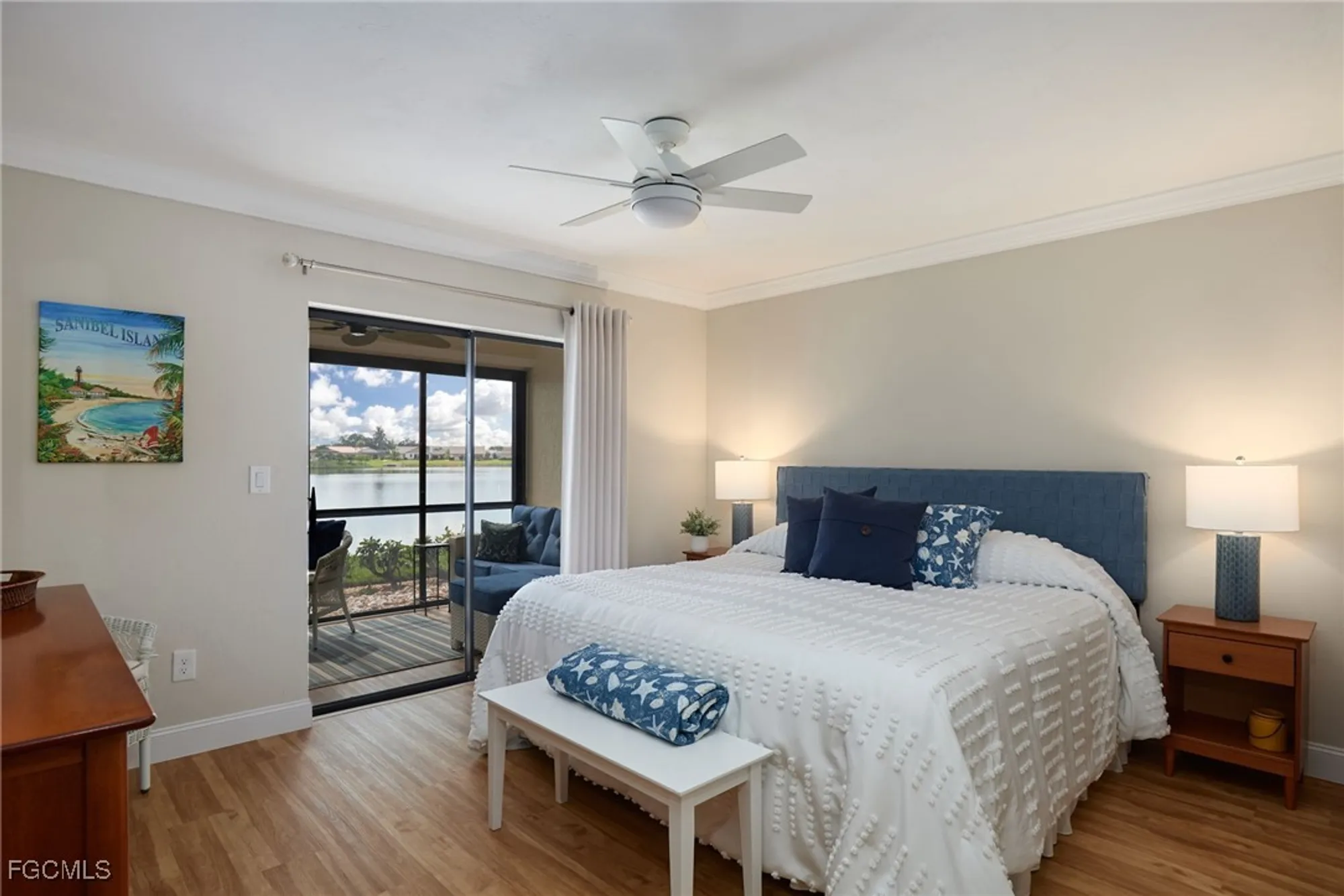 Property Slideshow image 11 of 22 | 11140 caravel cir 106, Fort Myers, FL, 33908