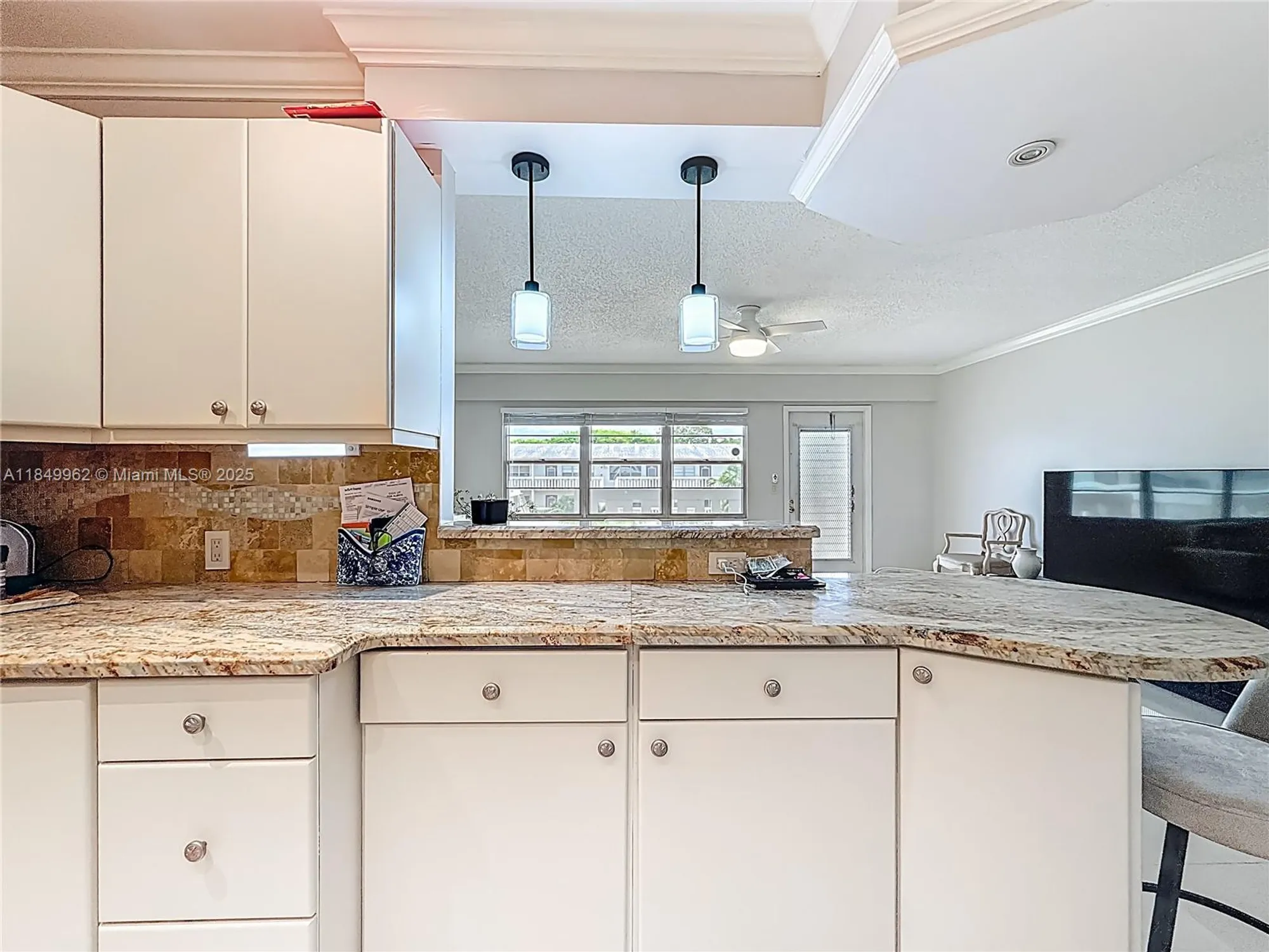 Property Slideshow image 19 of 41 | 618 fanshaw o # 618, Boca Raton, FL, 33434