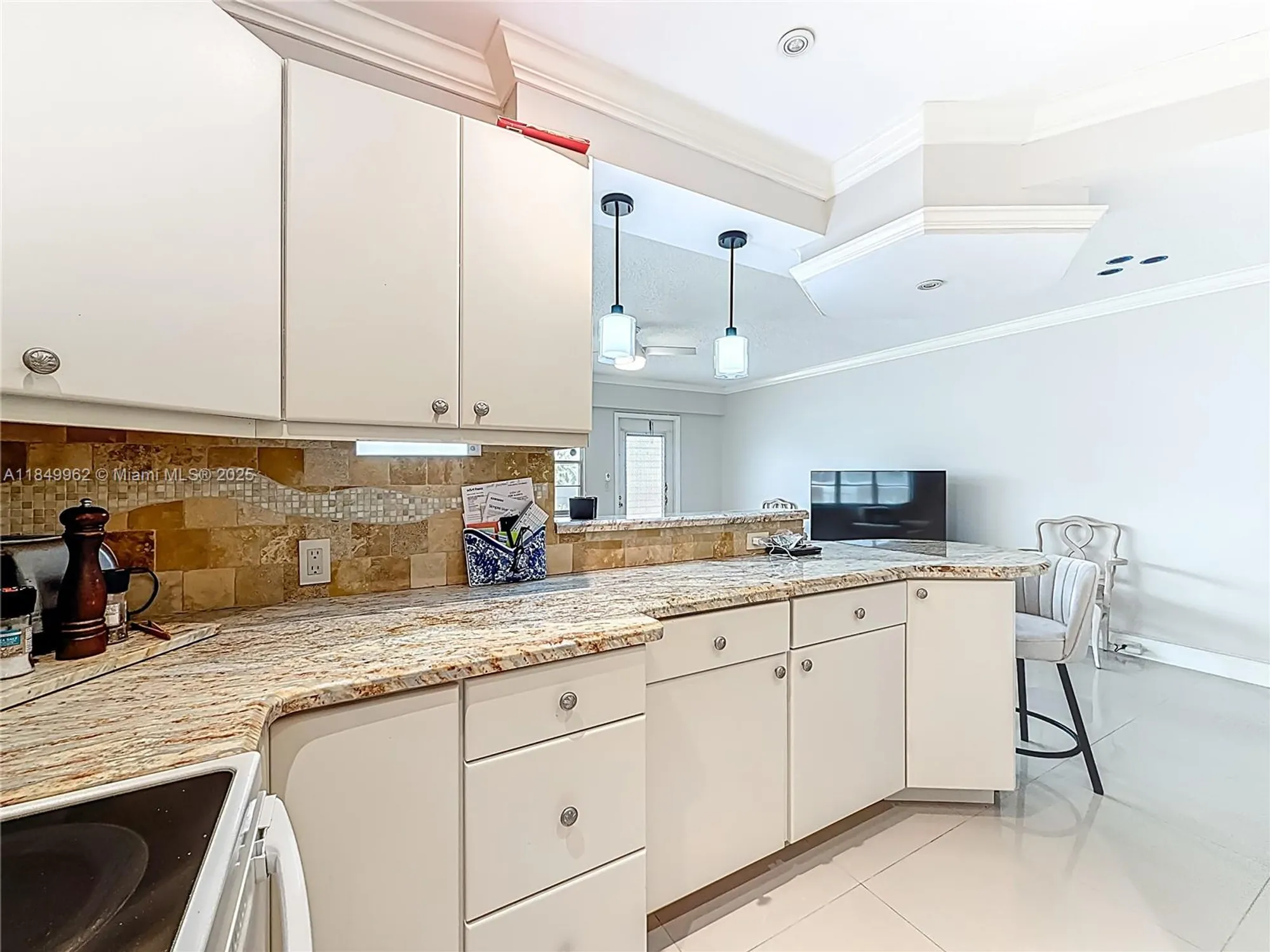 Property Slideshow image 22 of 41 | 618 fanshaw o # 618, Boca Raton, FL, 33434