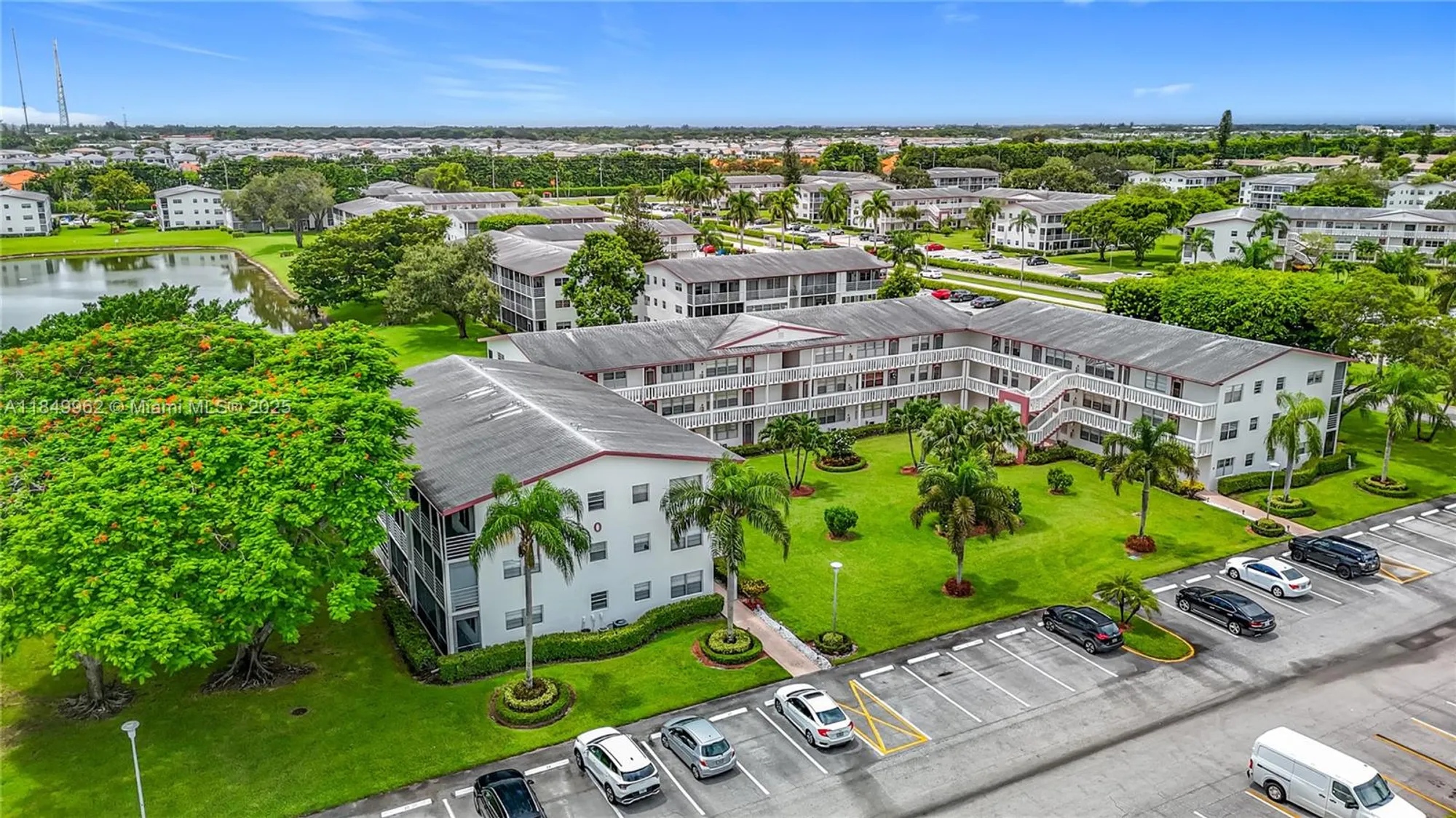 Property Slideshow image 38 of 41 | 618 fanshaw o # 618, Boca Raton, FL, 33434