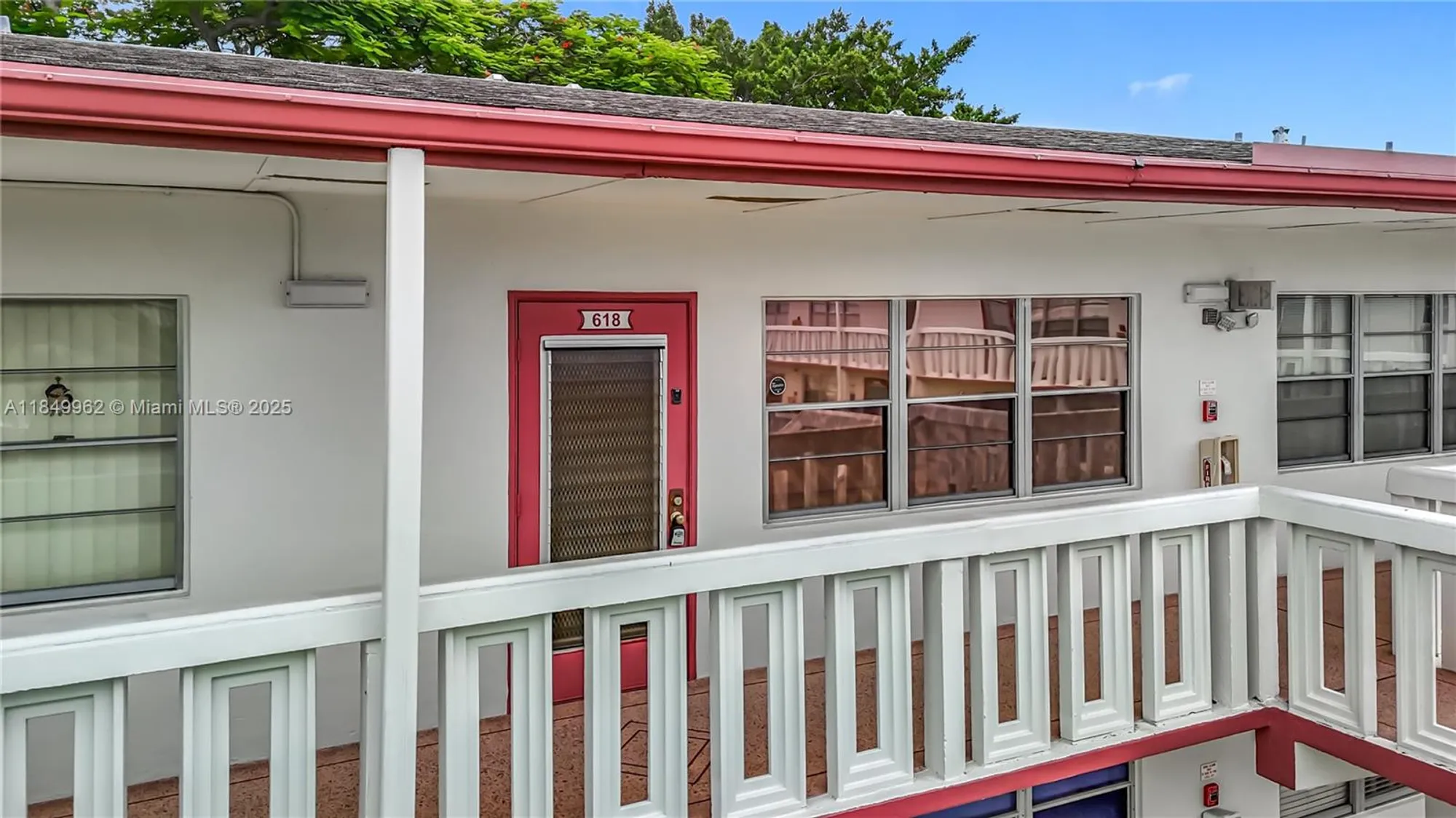 Property Slideshow image 4 of 41 | 618 fanshaw o # 618, Boca Raton, FL, 33434