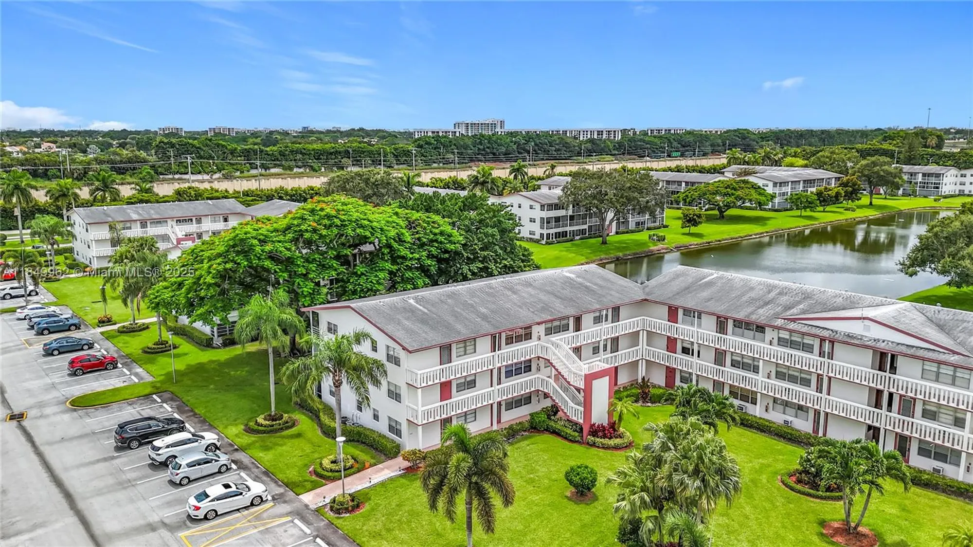 Property Slideshow image 5 of 41 | 618 fanshaw o # 618, Boca Raton, FL, 33434