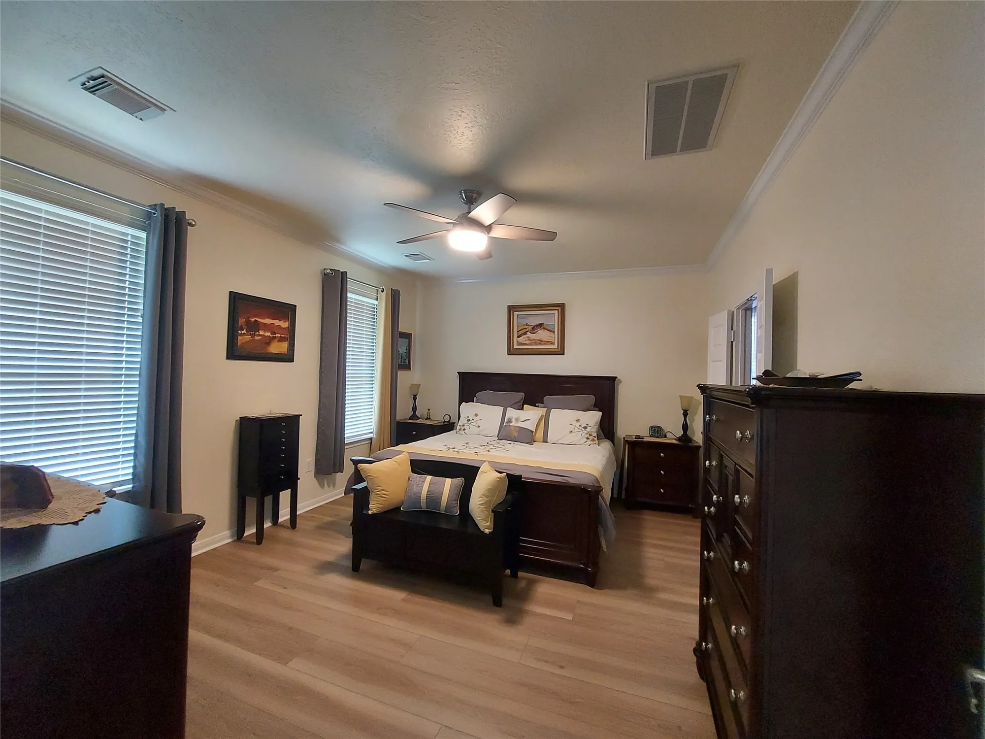 Property Slideshow image 14 of 31 | 2211 w marsala dr, Pearland, TX, 77581