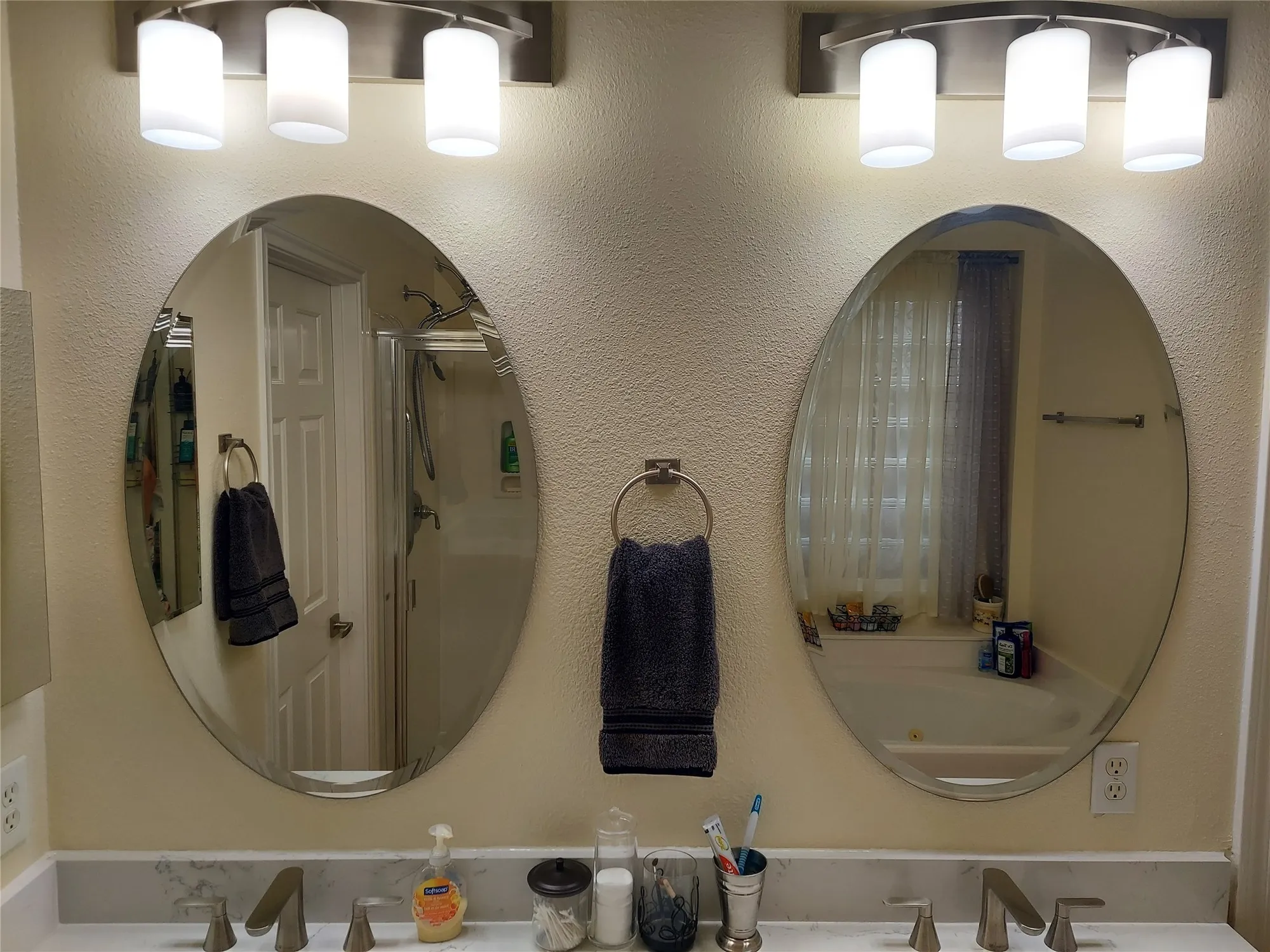 Property Slideshow image 17 of 31 | 2211 w marsala dr, Pearland, TX, 77581