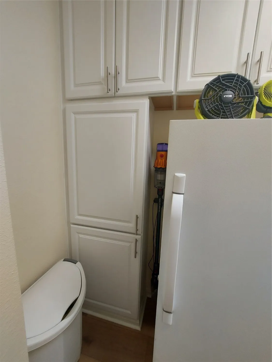 Property Slideshow image 21 of 31 | 2211 w marsala dr, Pearland, TX, 77581