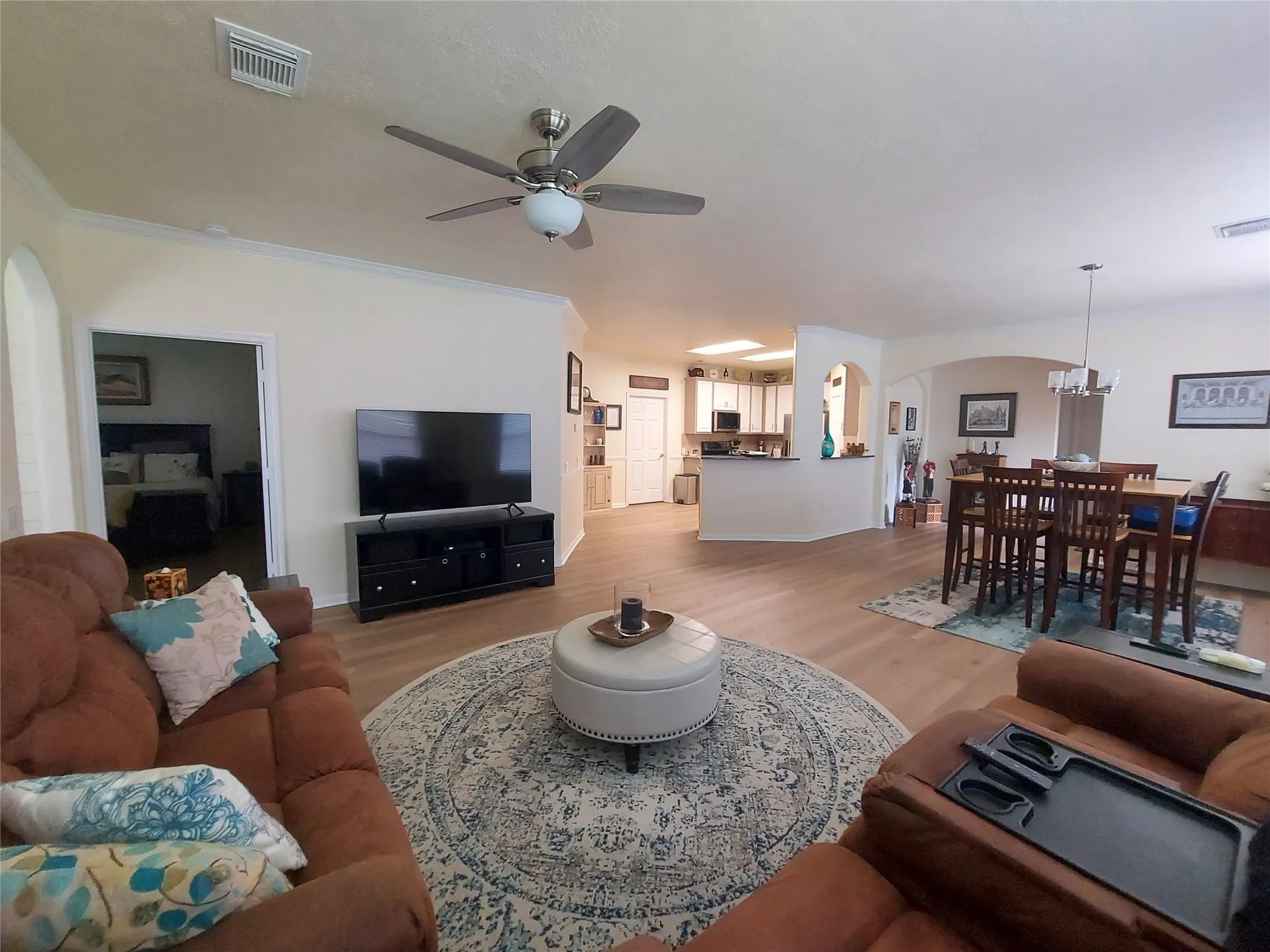 Property Slideshow image 8 of 31 | 2211 w marsala dr, Pearland, TX, 77581